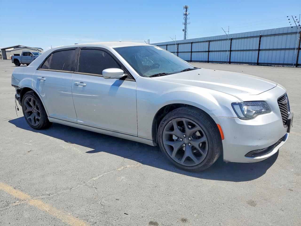 2021 Chrysler 300, S