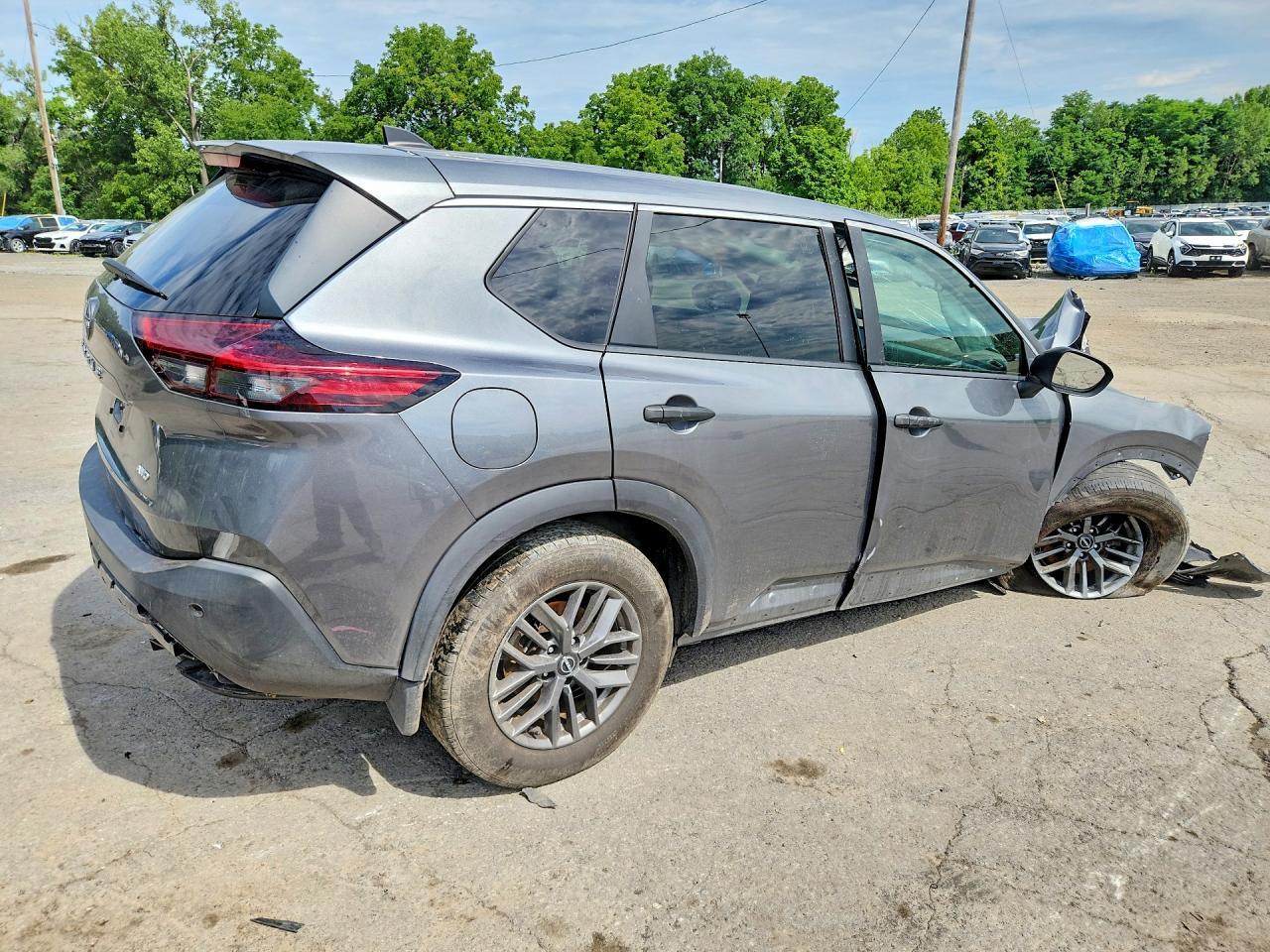 2023 Nissan Rogue, S