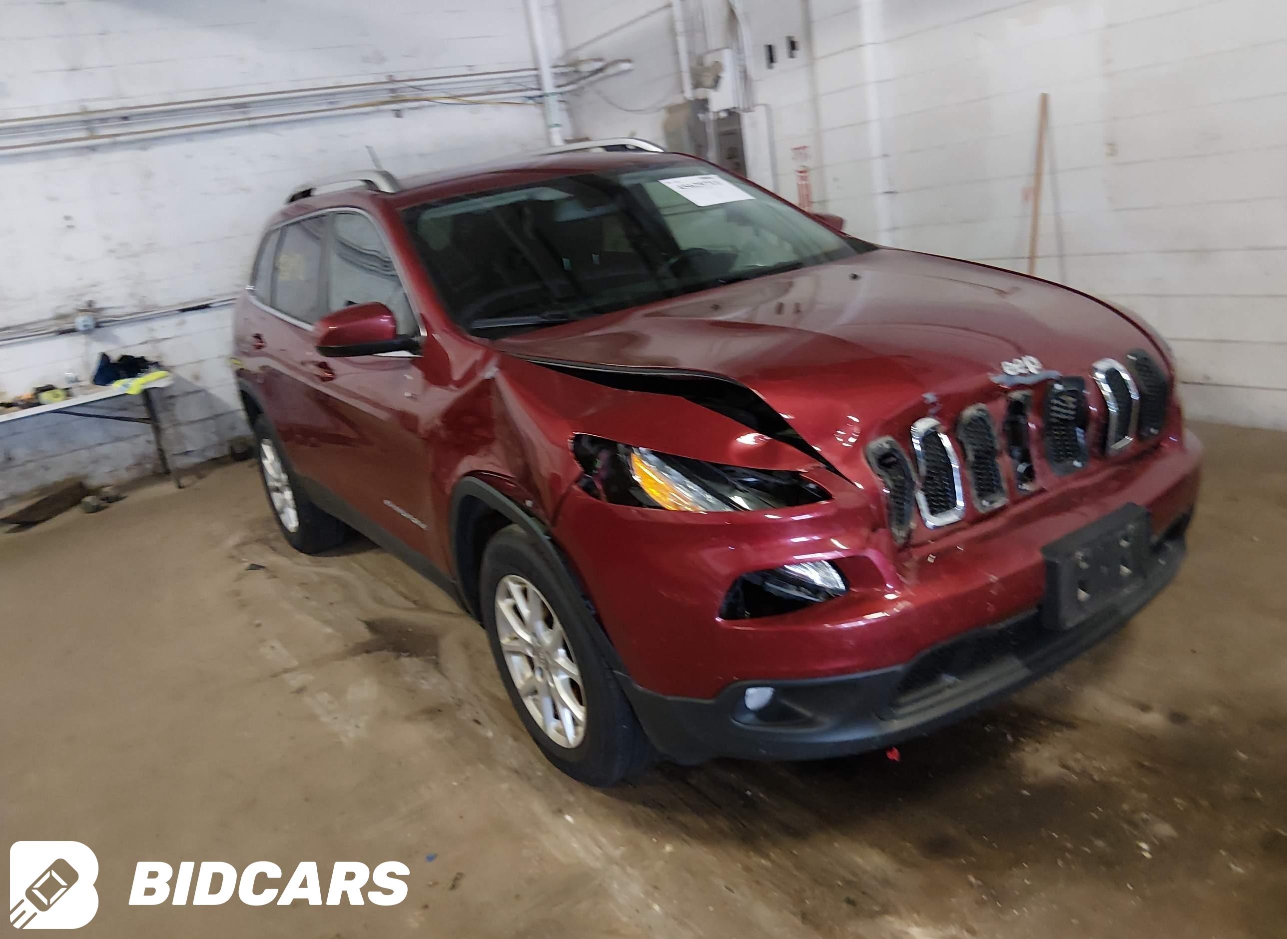 2016 Jeep Cherokee, Latitude