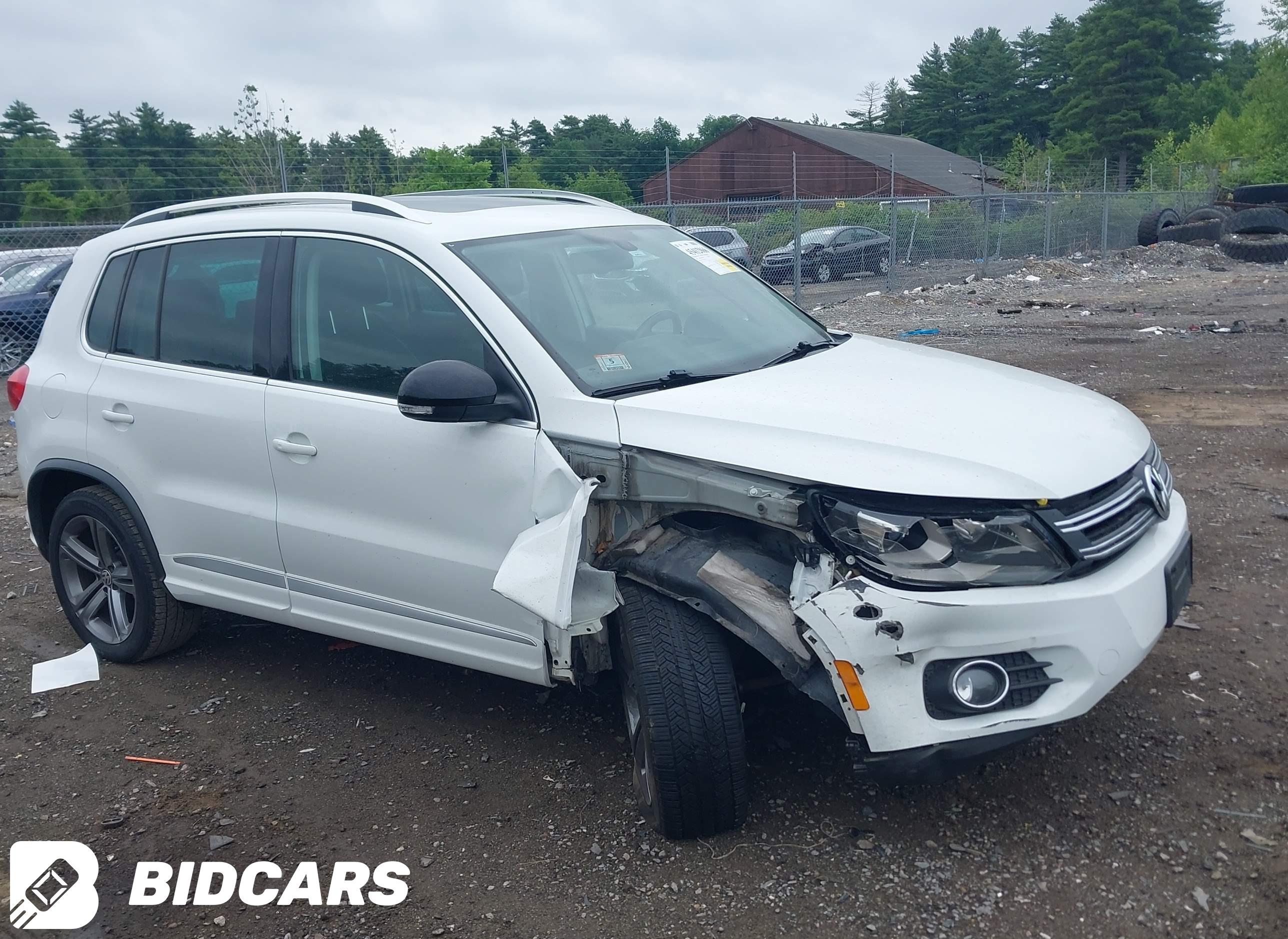 2017 Volkswagen Tiguan, 2.0T...