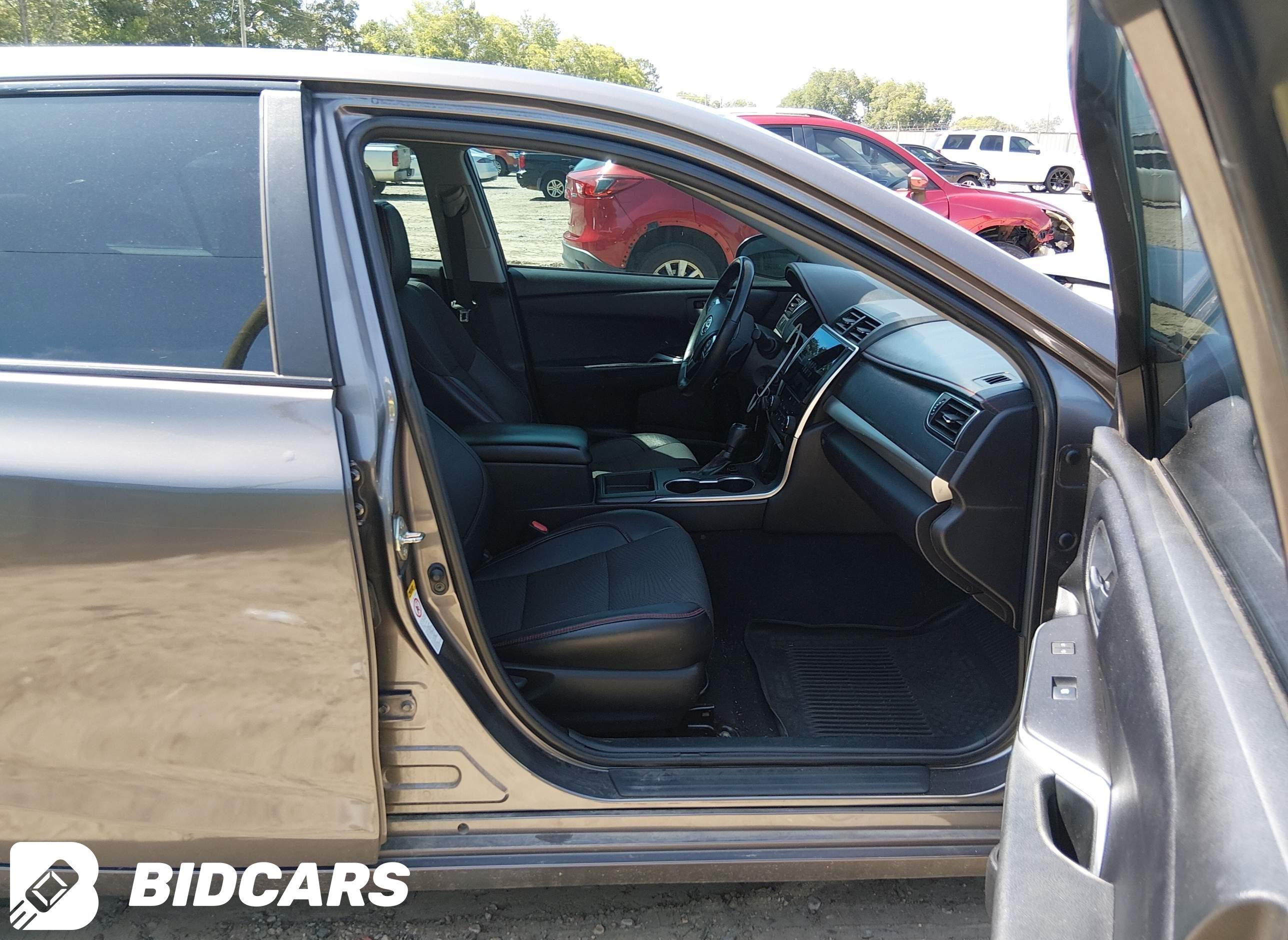 2017 Toyota Camry, SE