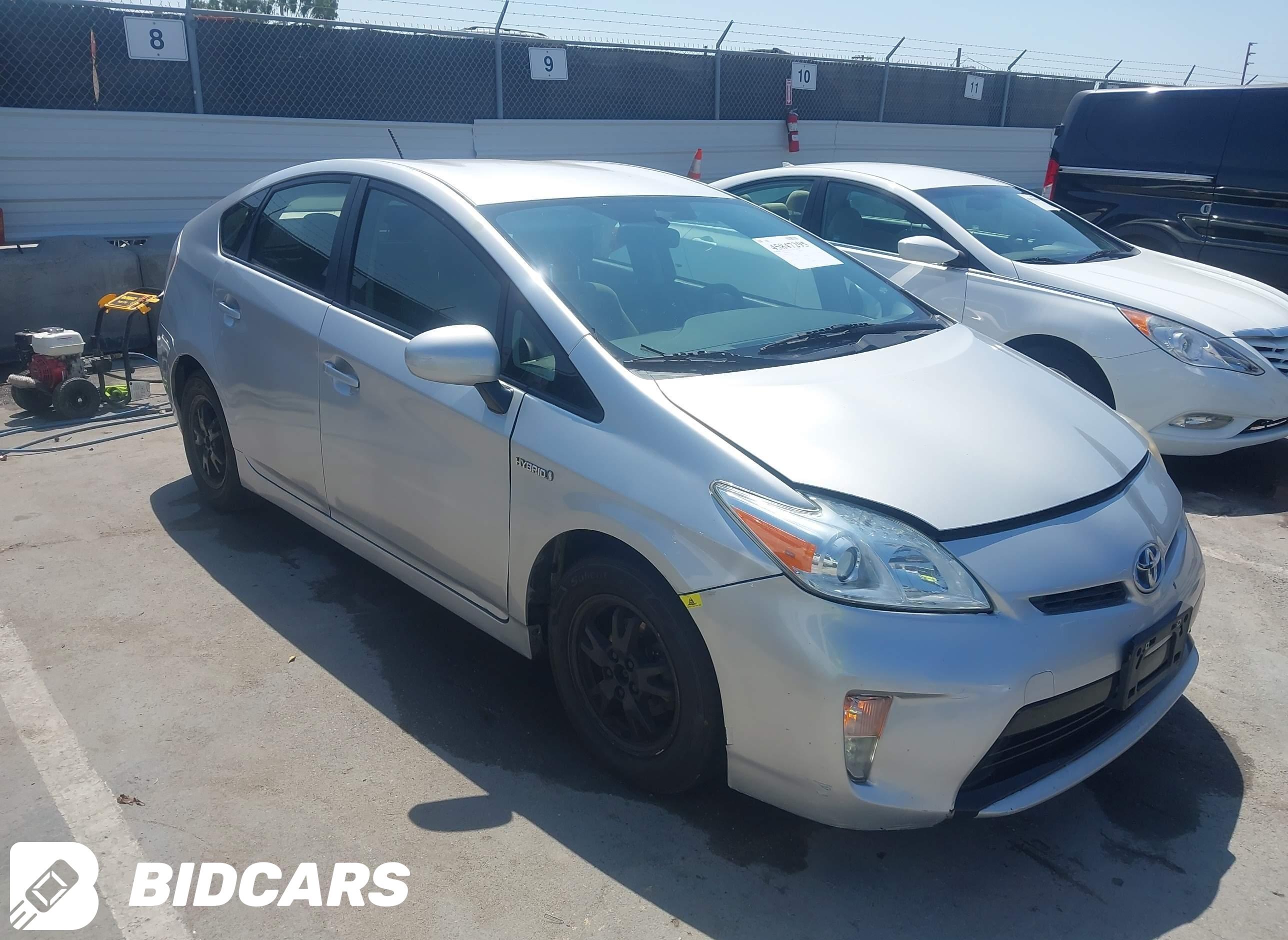 2015 Toyota Prius, Two