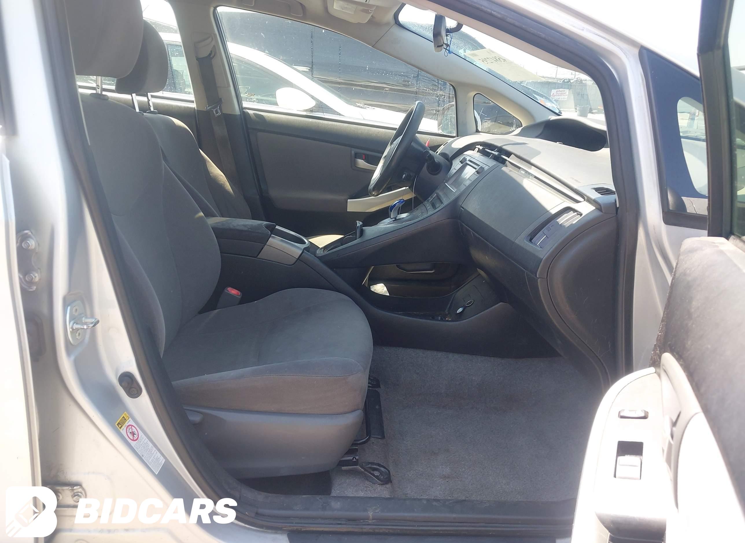 2015 Toyota Prius, Two