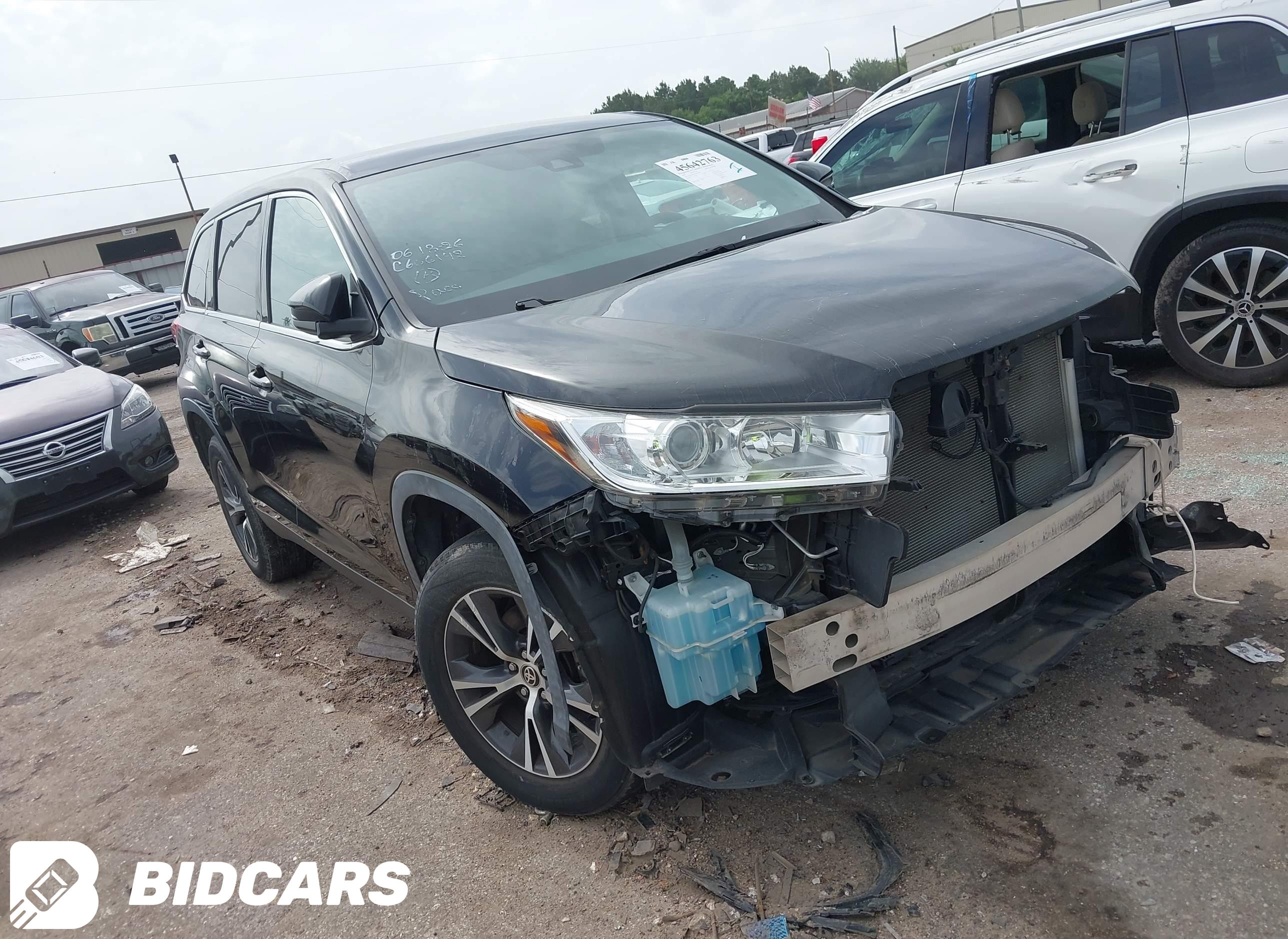 2019 Toyota Highlander, LE