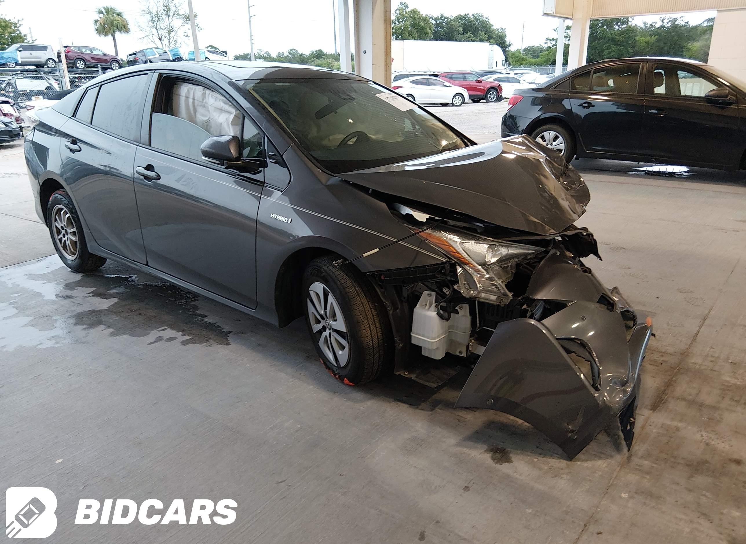 2017 Toyota Prius, Three