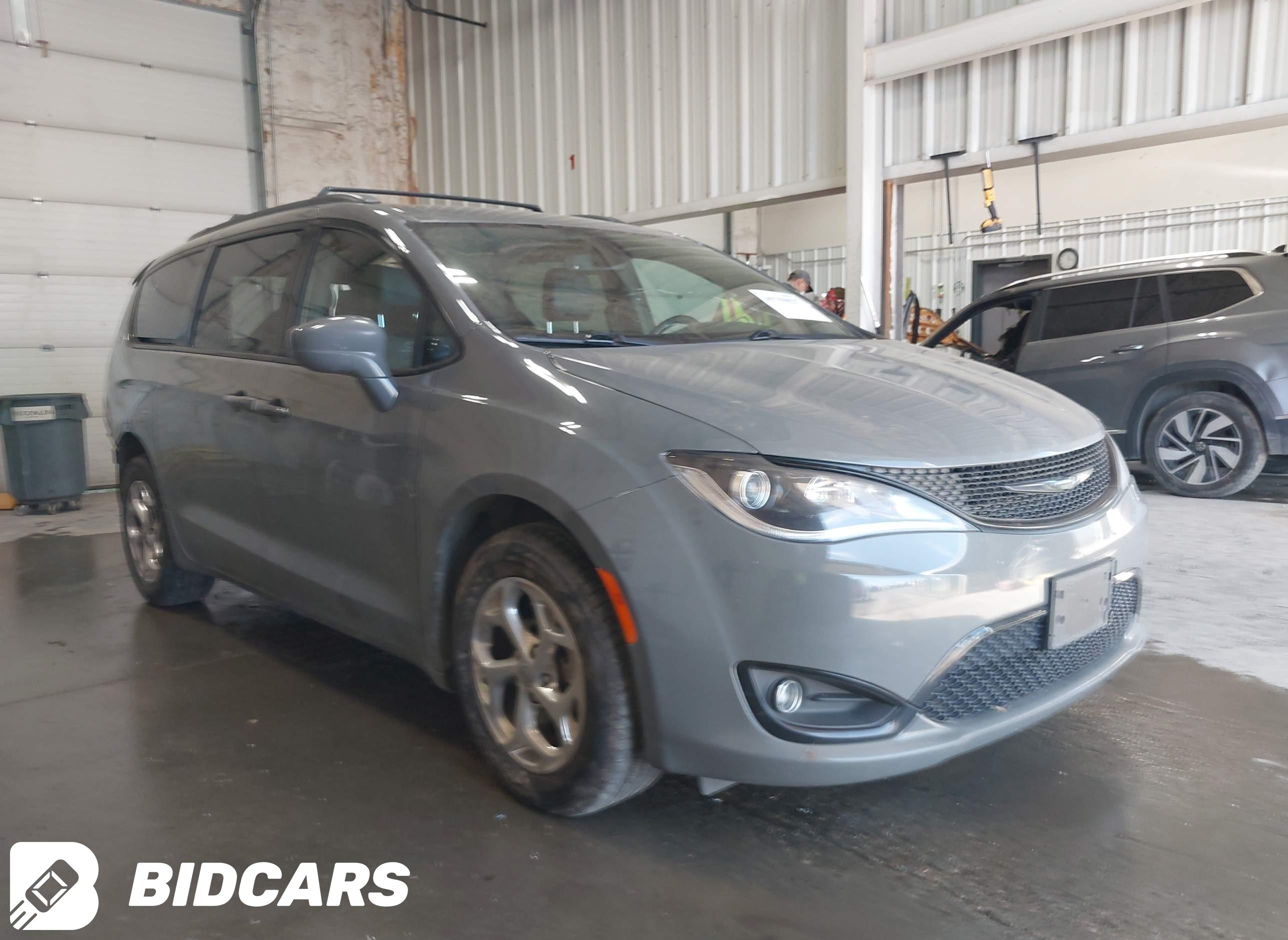 2020 Chrysler Pacifica, Awd L...