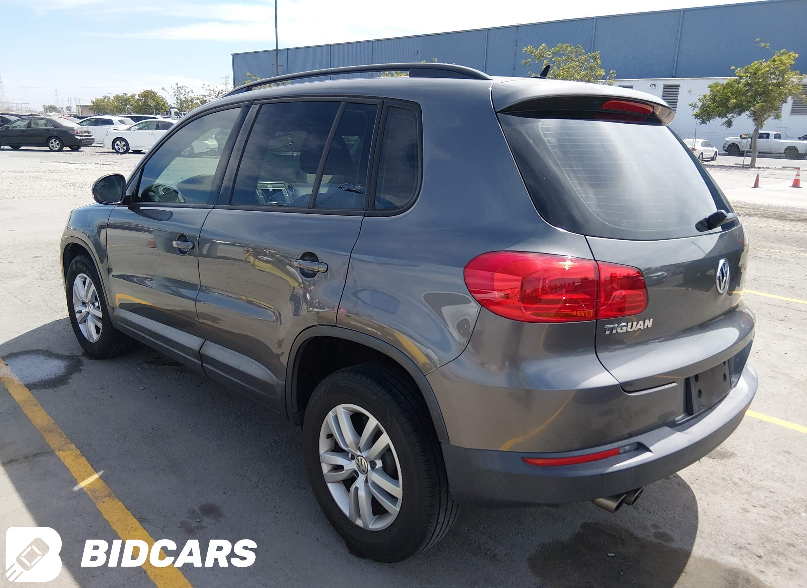 2016 Volkswagen Tiguan, S