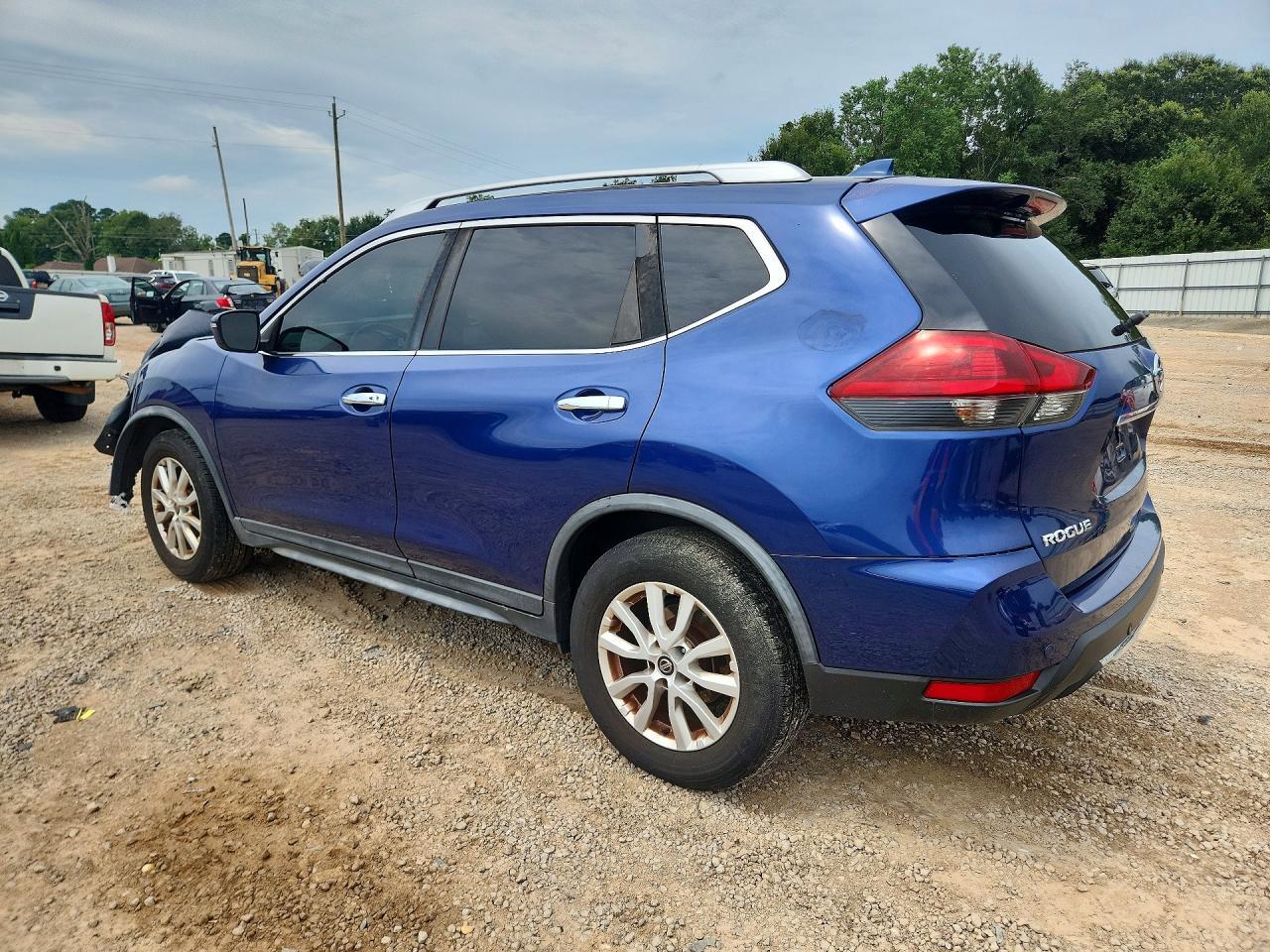 2019 Nissan Rogue, SV