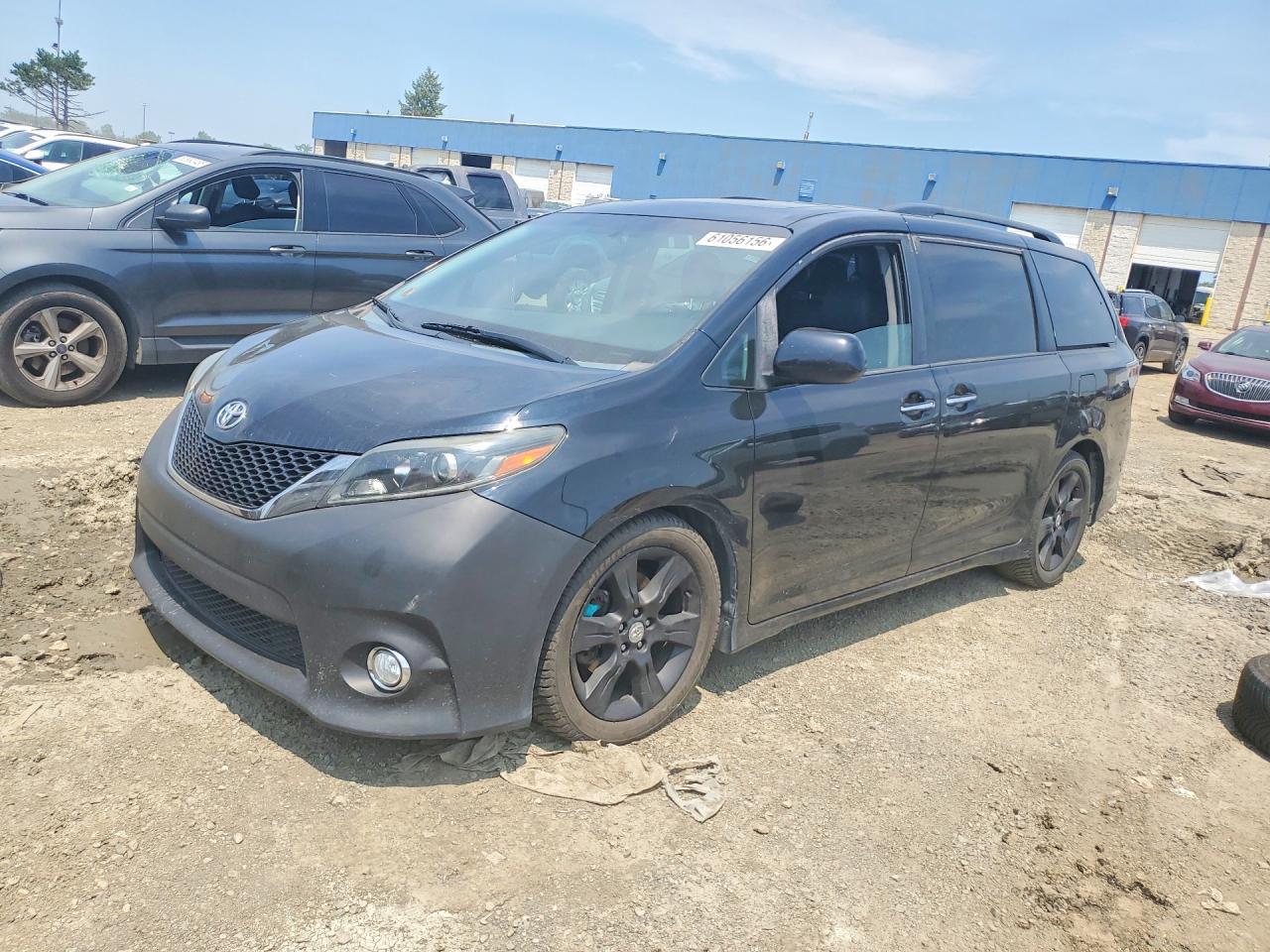 2015 Toyota Sienna, Sport