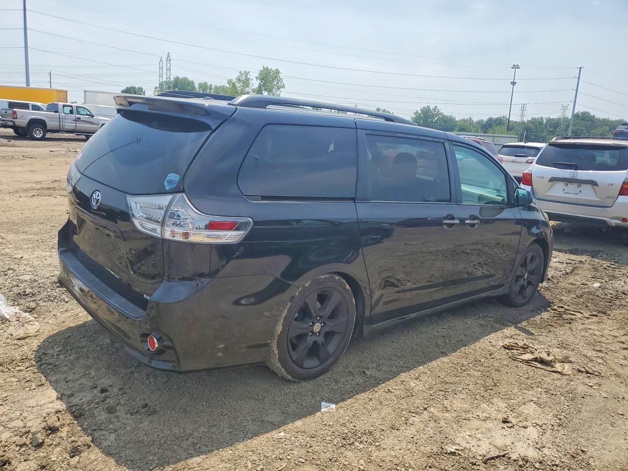 2015 Toyota Sienna, Sport