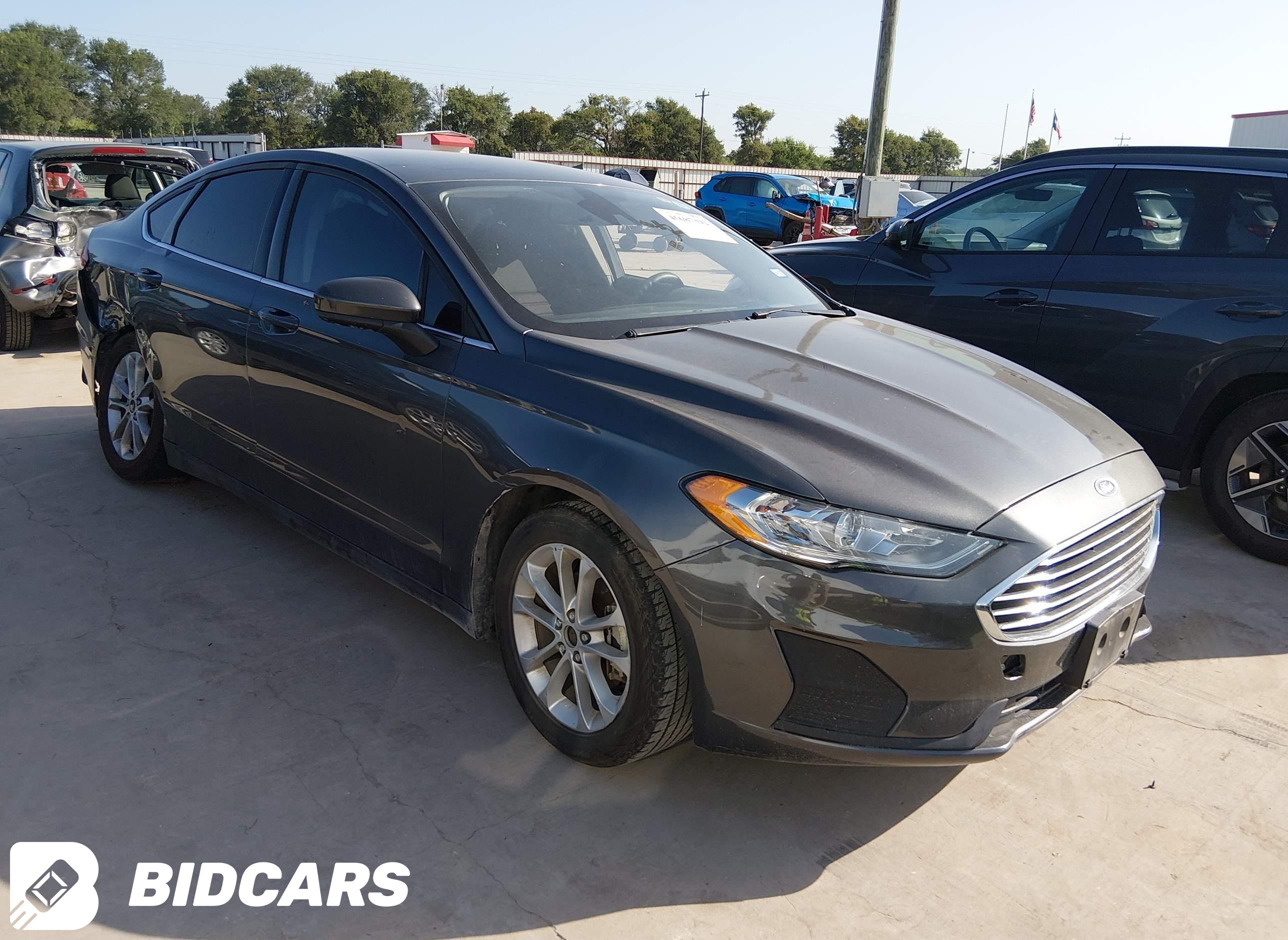 2020 Ford Fusion, SE