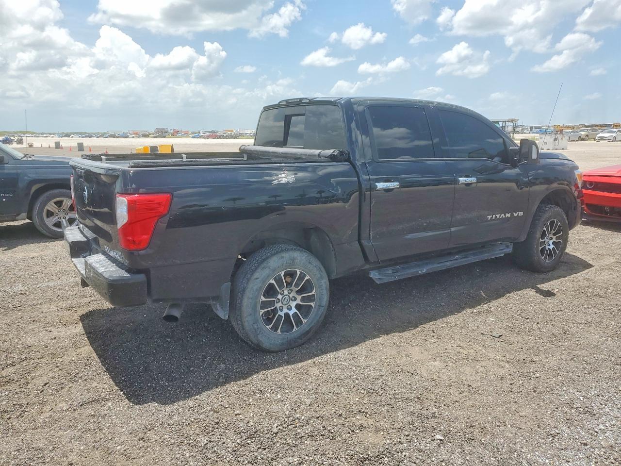 2020 Nissan Titan, SV