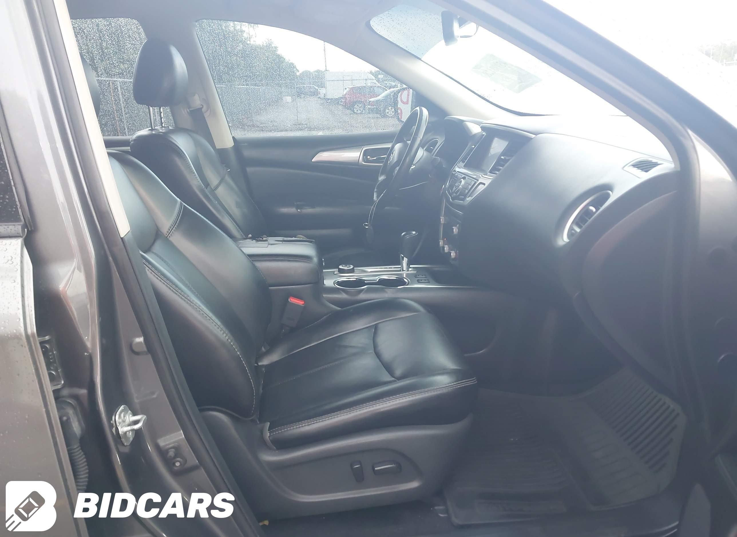 2019 Nissan Pathfinder, SL