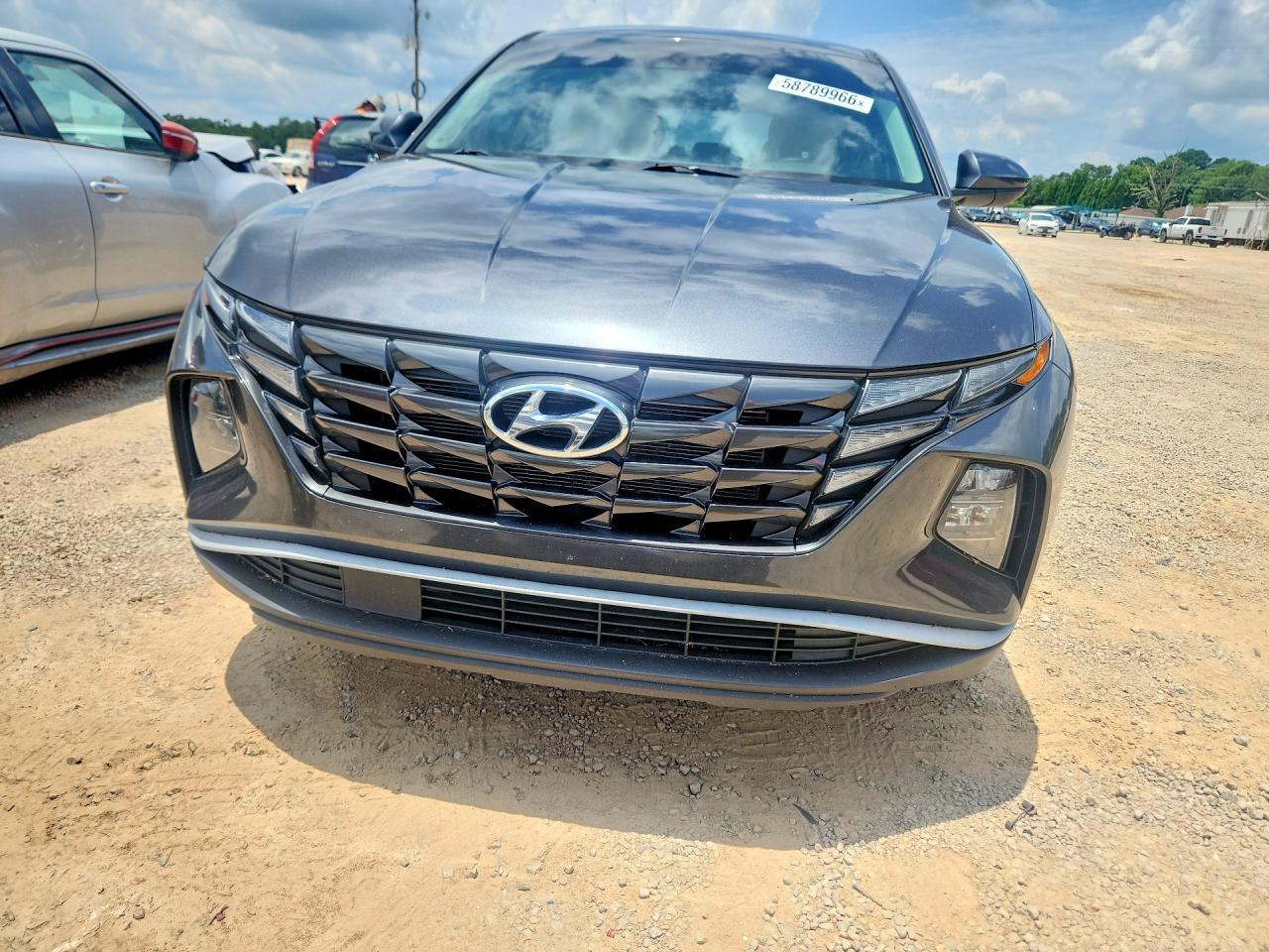 2023 Hyundai Tucson, SE