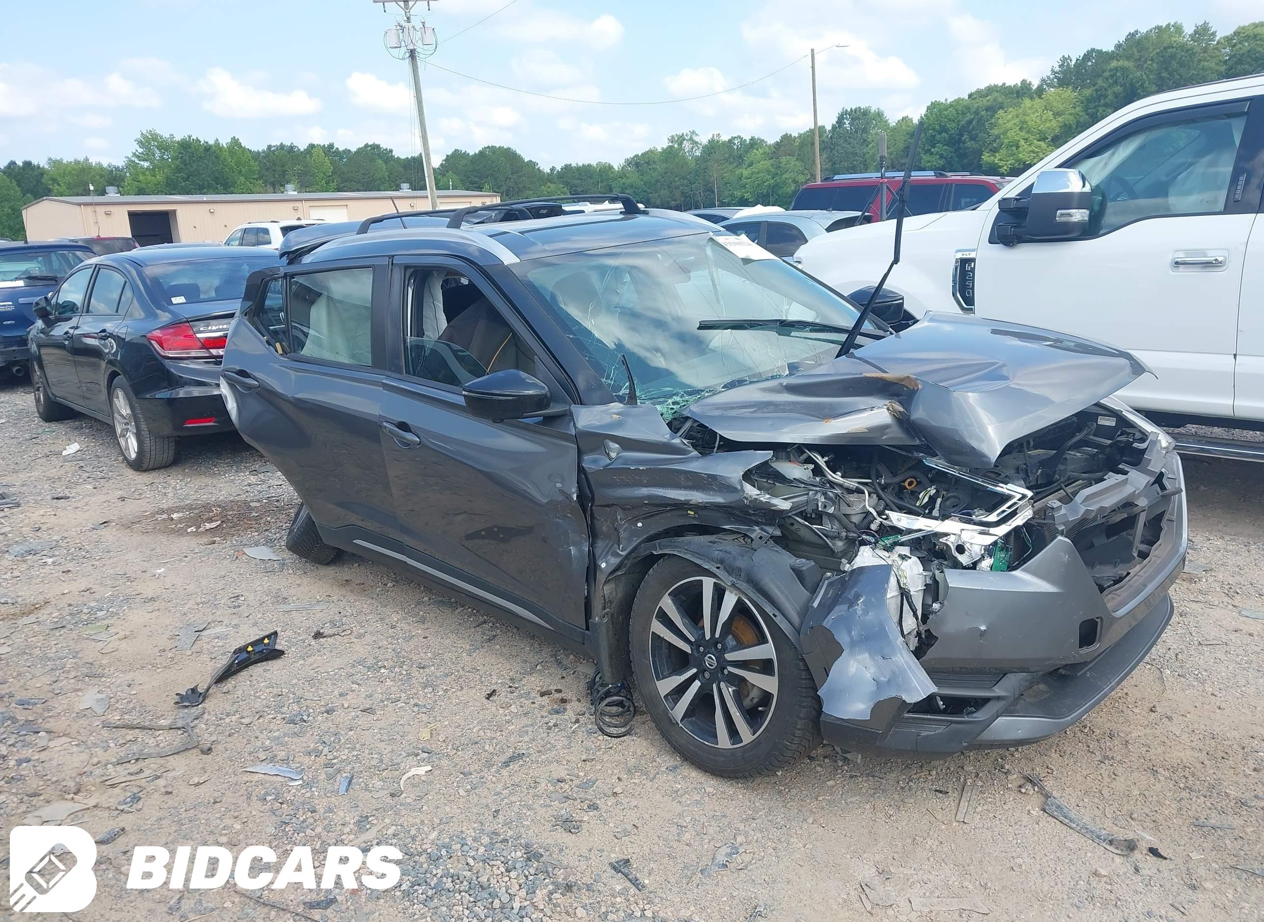 2019 Nissan Kicks, SR
