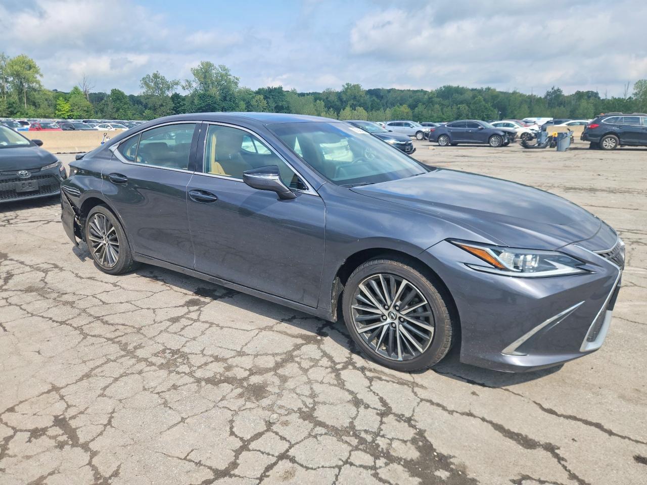 2023 Lexus ES, Base