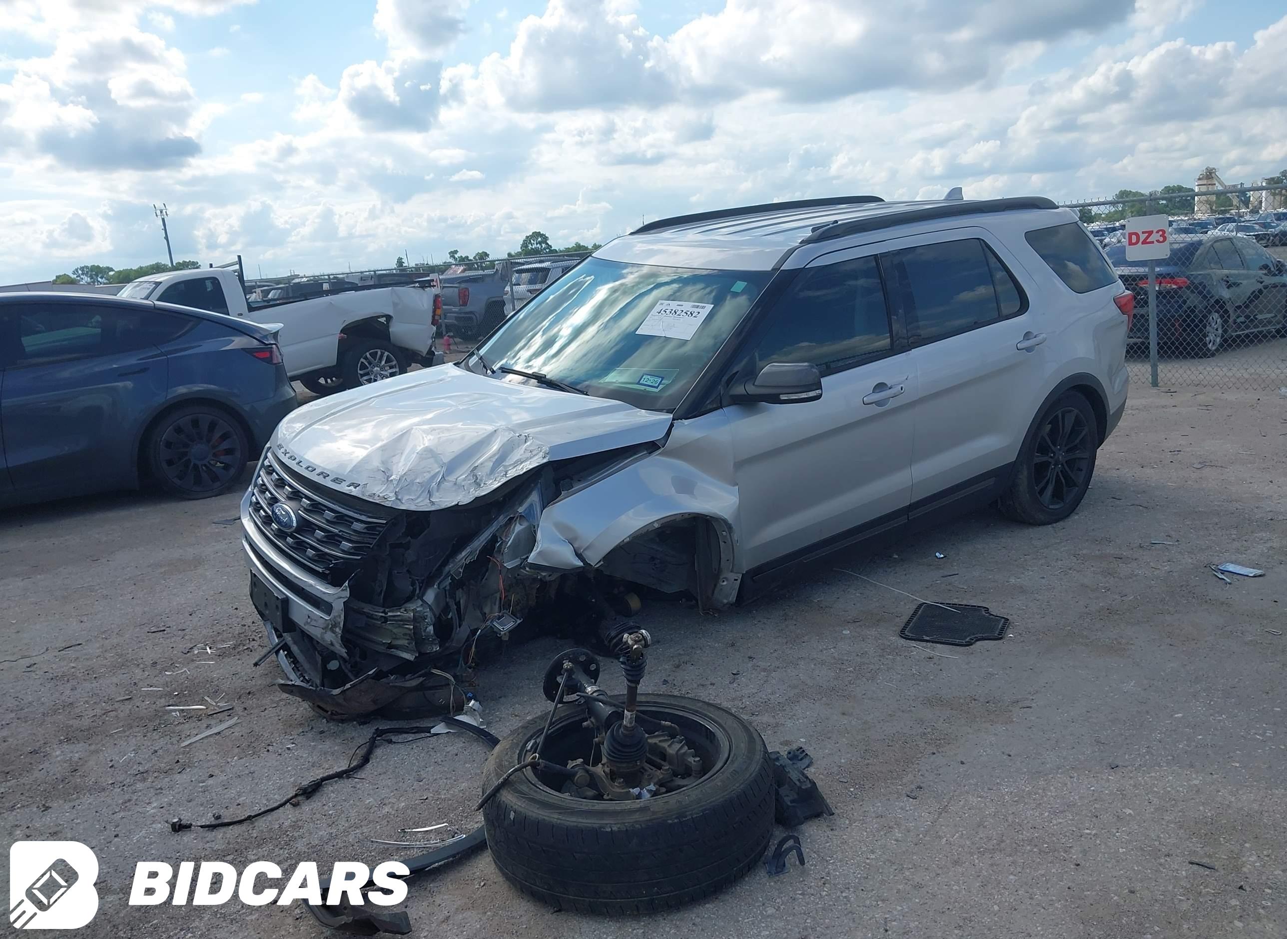 2017 Ford Explorer, Xlt