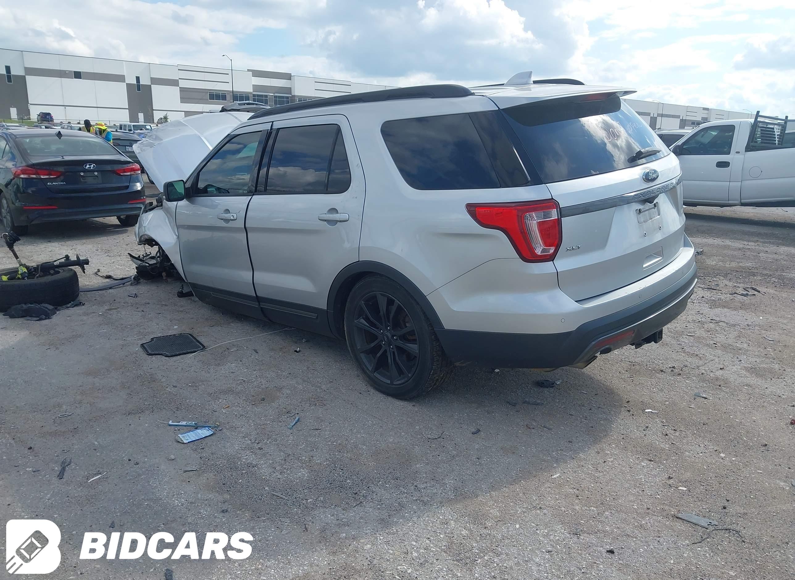 2017 Ford Explorer, Xlt