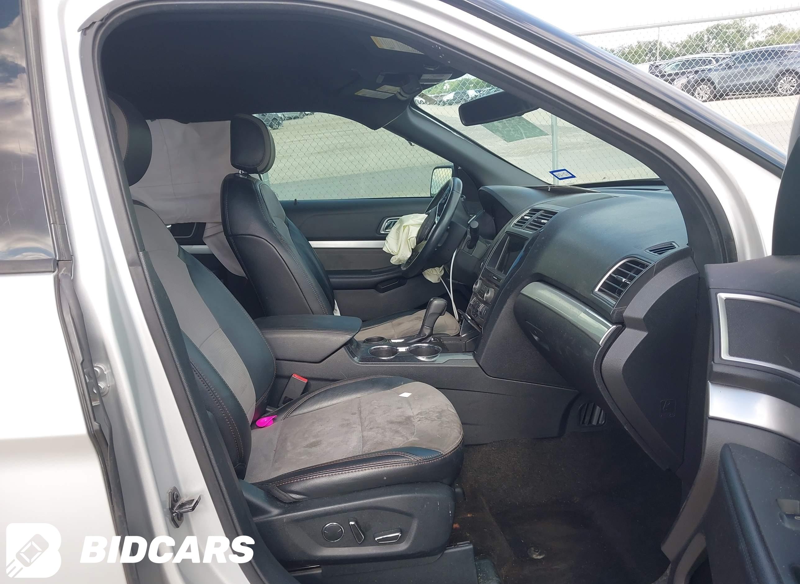 2017 Ford Explorer, Xlt