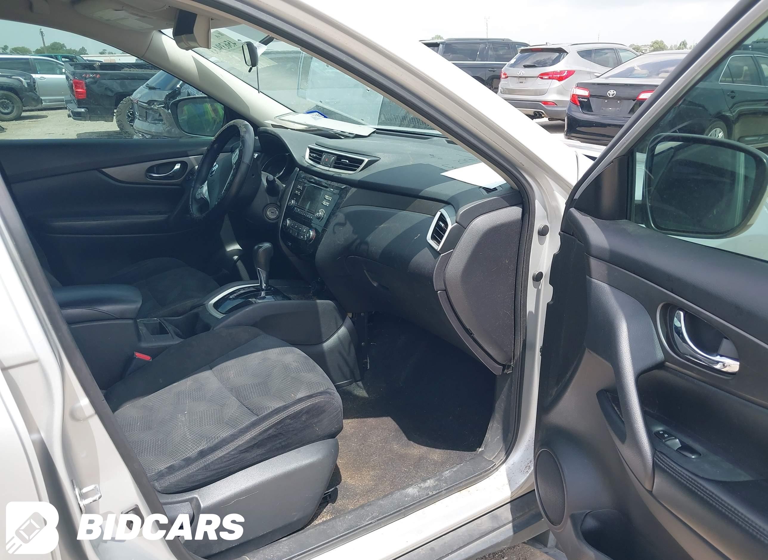 2015 Nissan Rogue, S