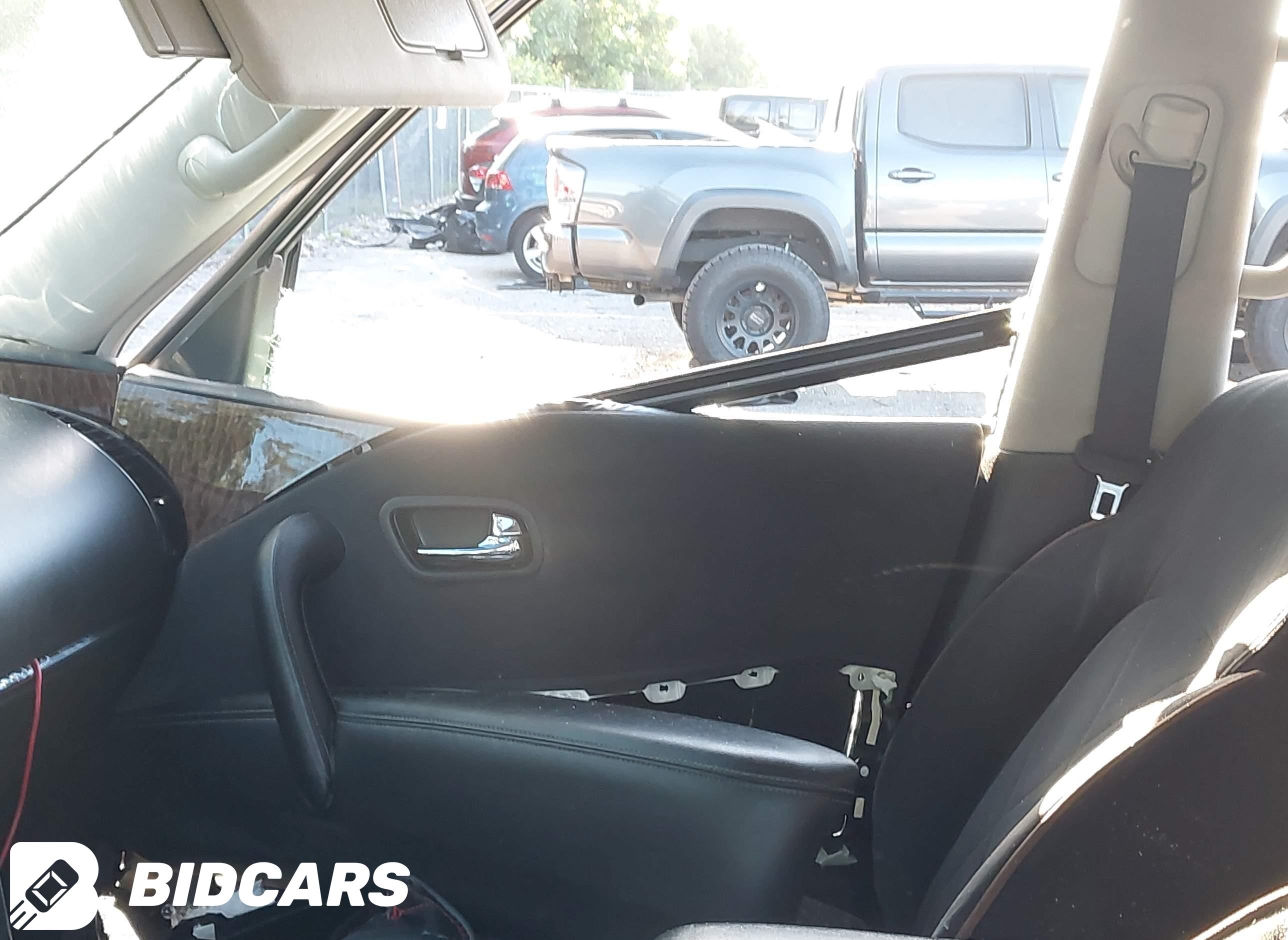 2017 Nissan Armada, SV