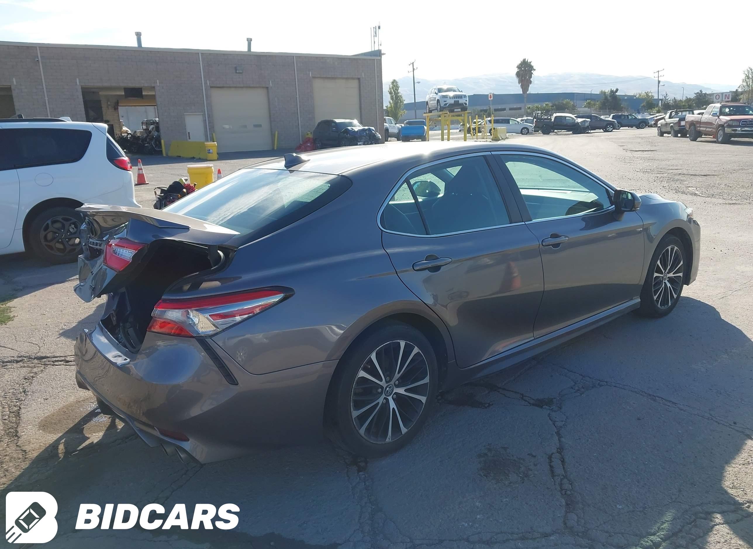 2019 Toyota Camry, SE