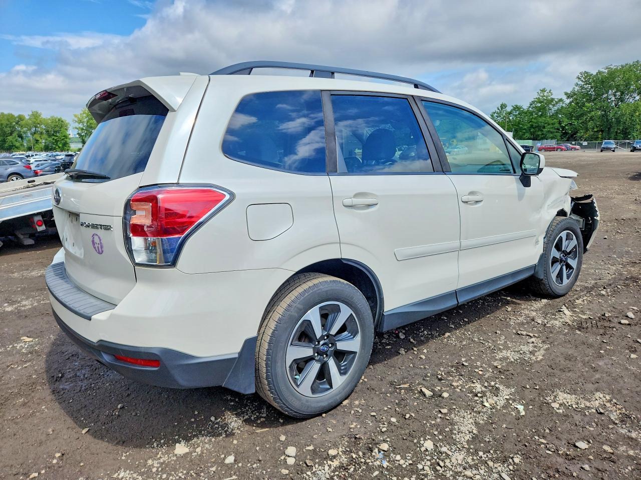 2018 Subaru Forester, 2.5I Pr...