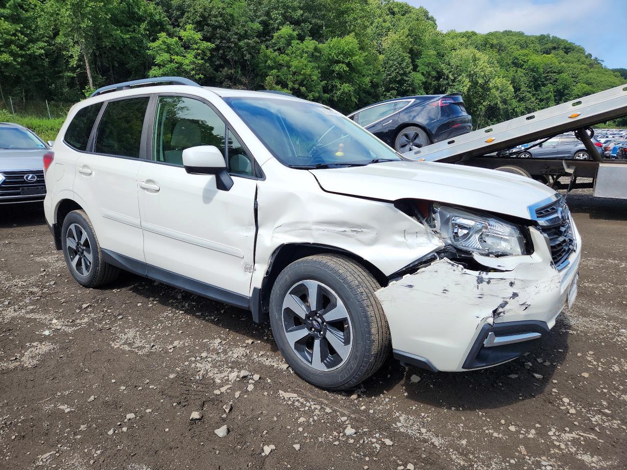 2018 Subaru Forester, 2.5I Pr...