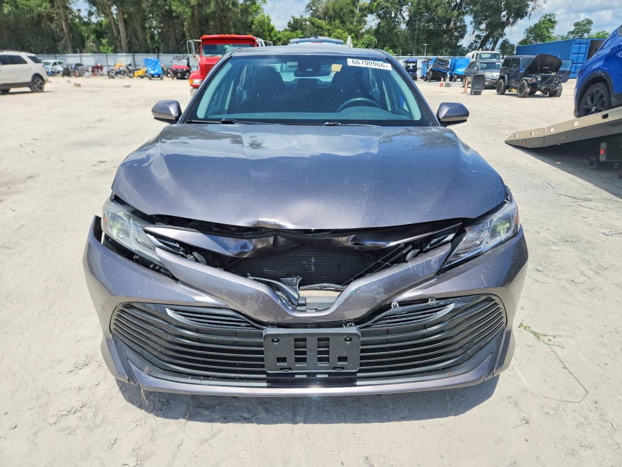 2019 Toyota Camry, LE