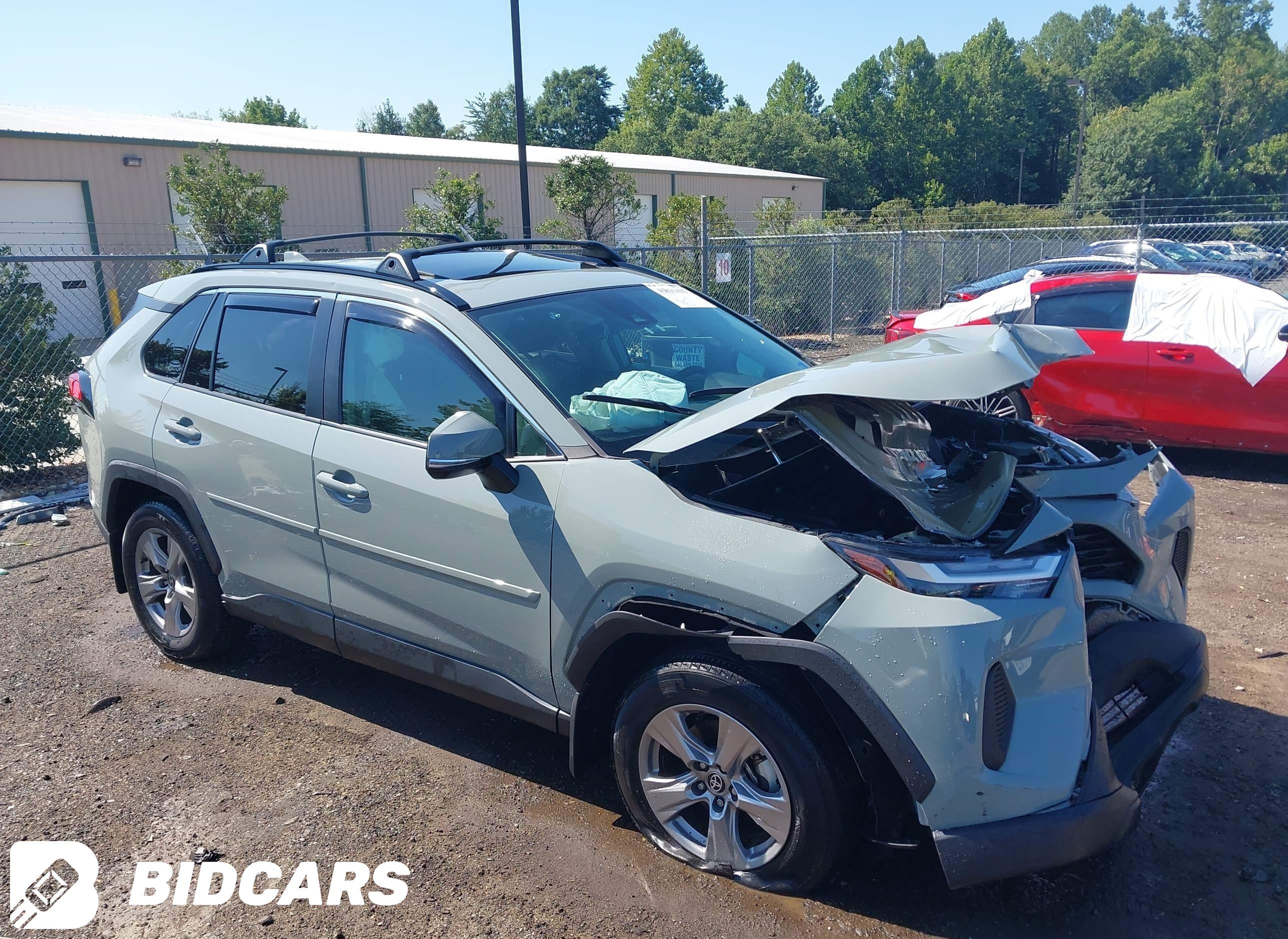2023 Toyota RAV4, Xle