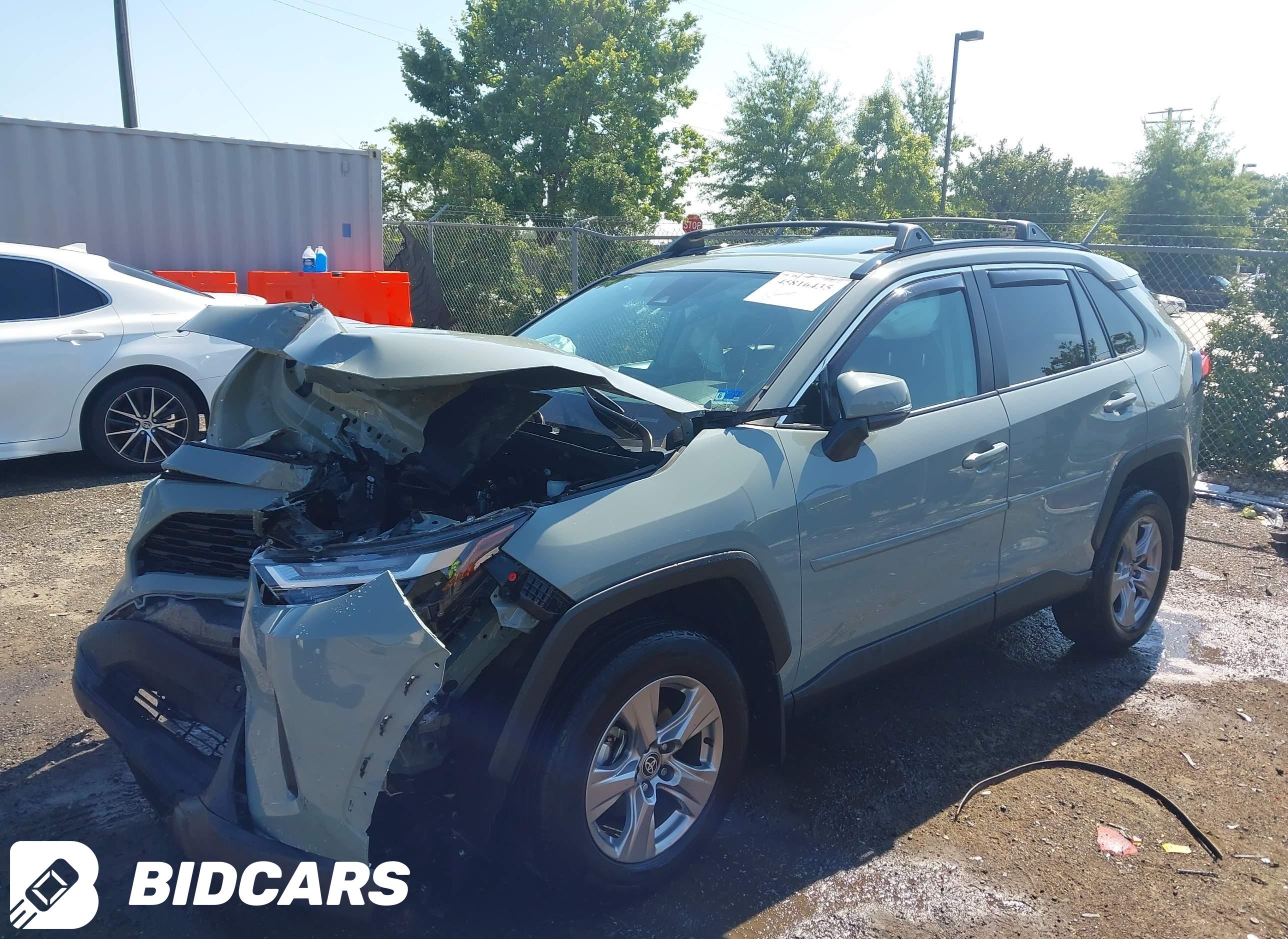 2023 Toyota RAV4, Xle