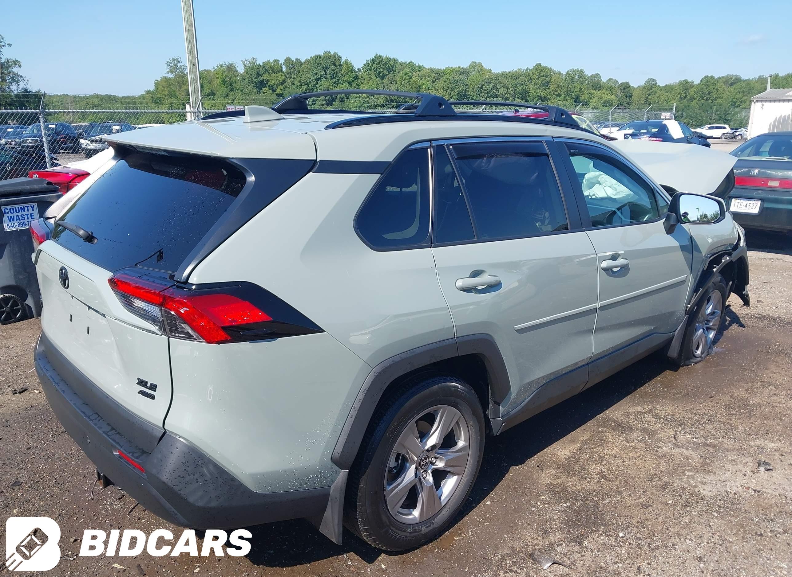 2023 Toyota RAV4, Xle