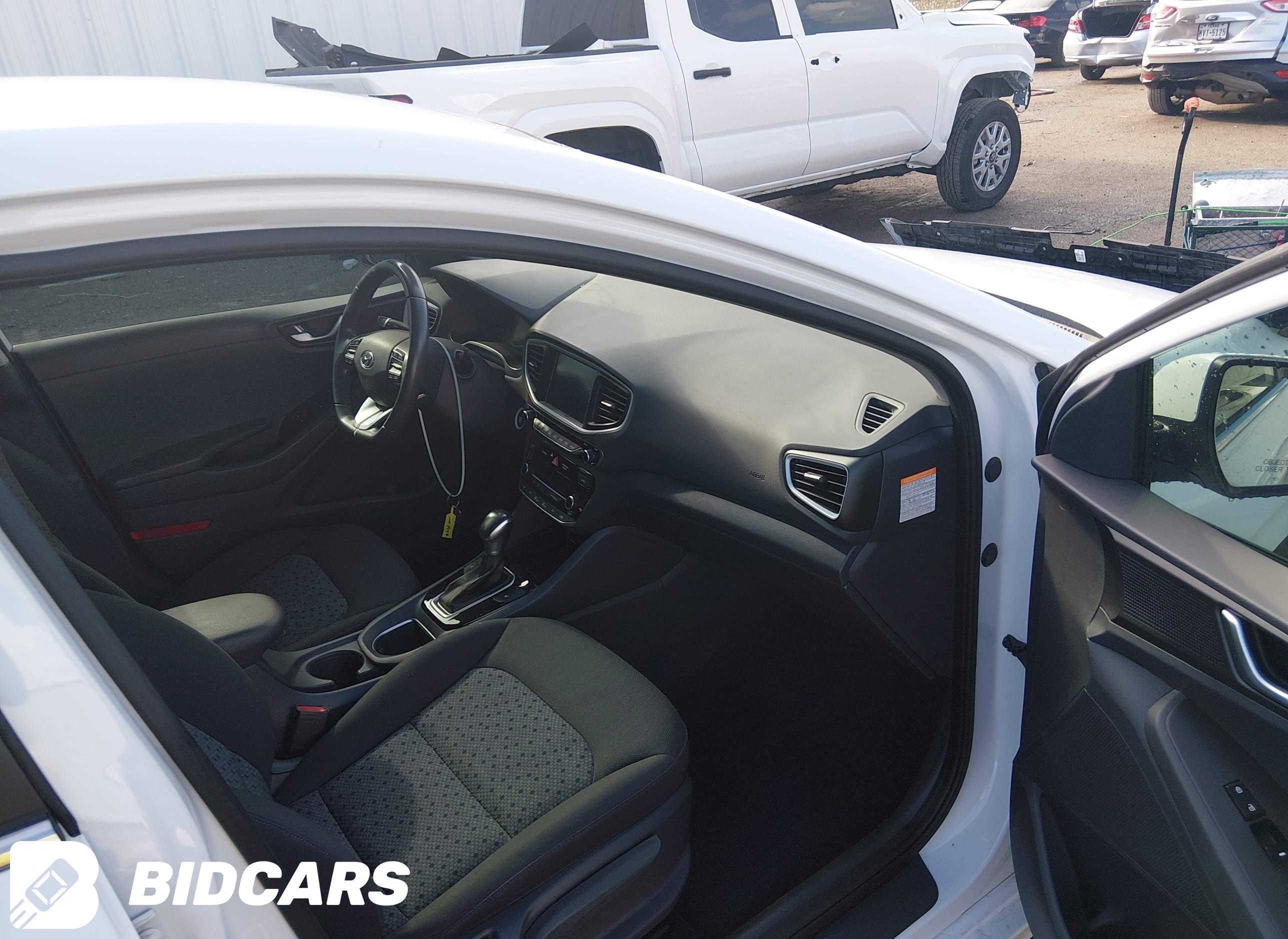 2017 Hyundai Ioniq, Hybrid Sel