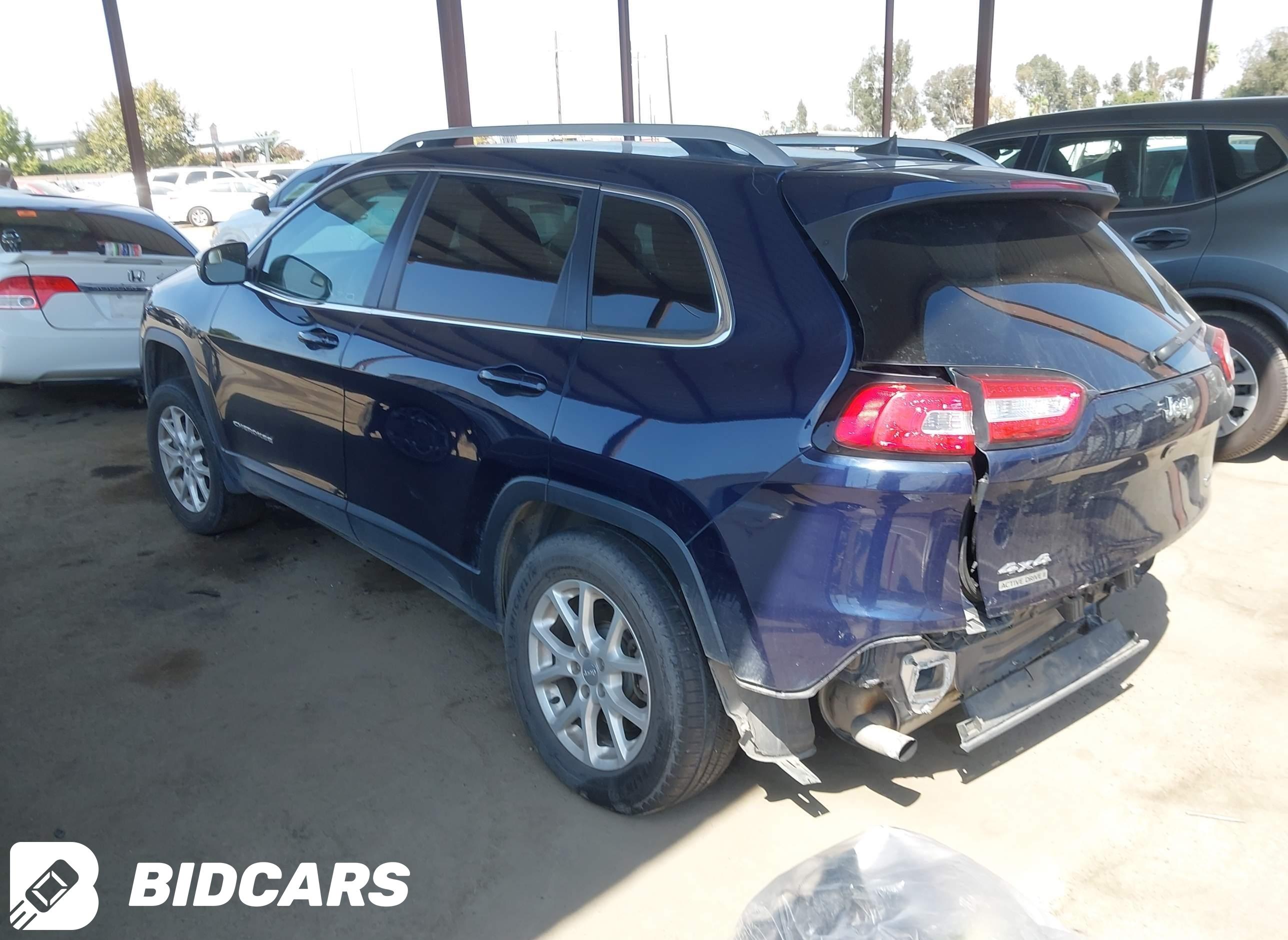 2016 Jeep Cherokee, Latitude