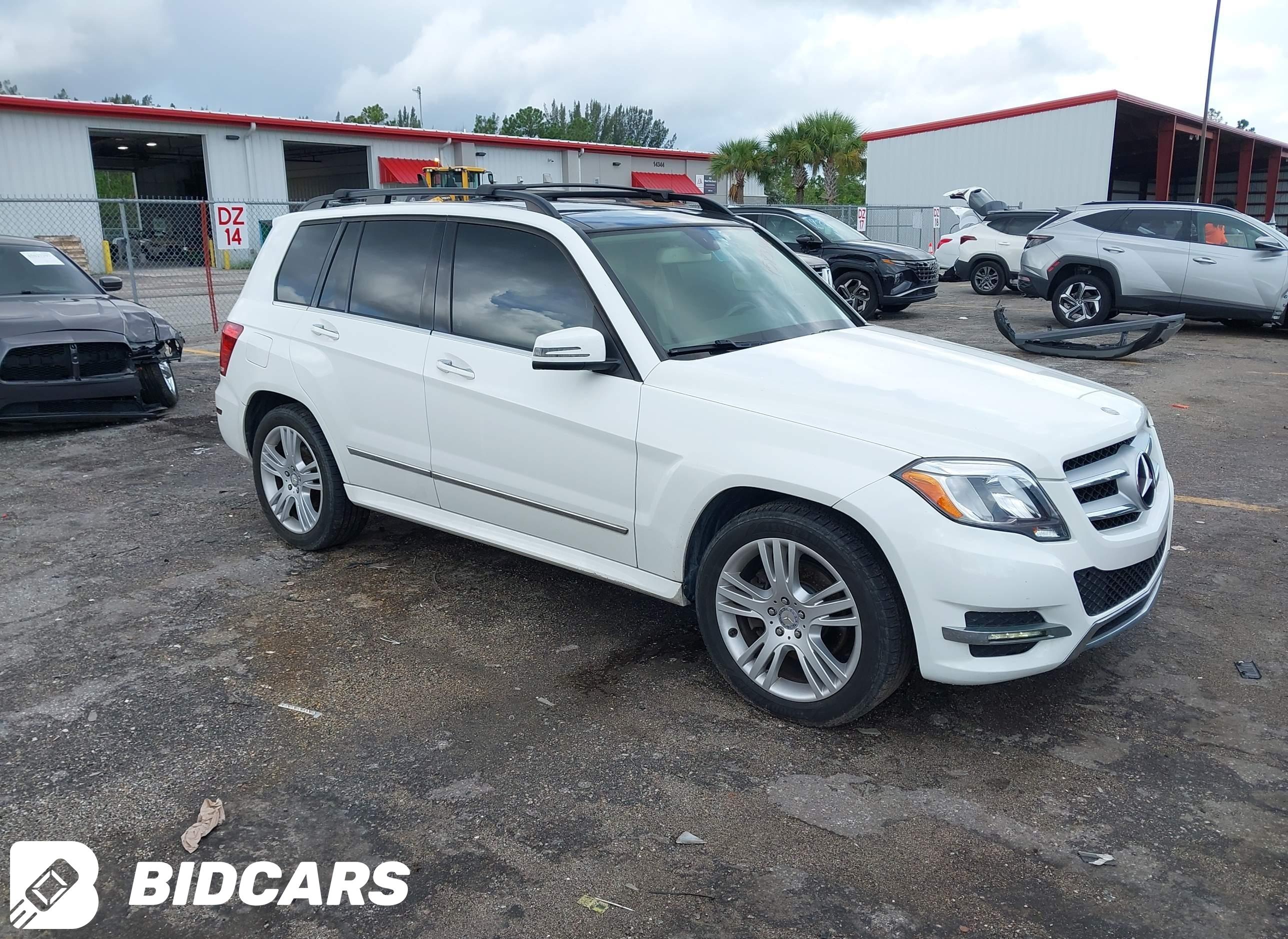 2015 Mercedes-Benz GLK 350, 4...