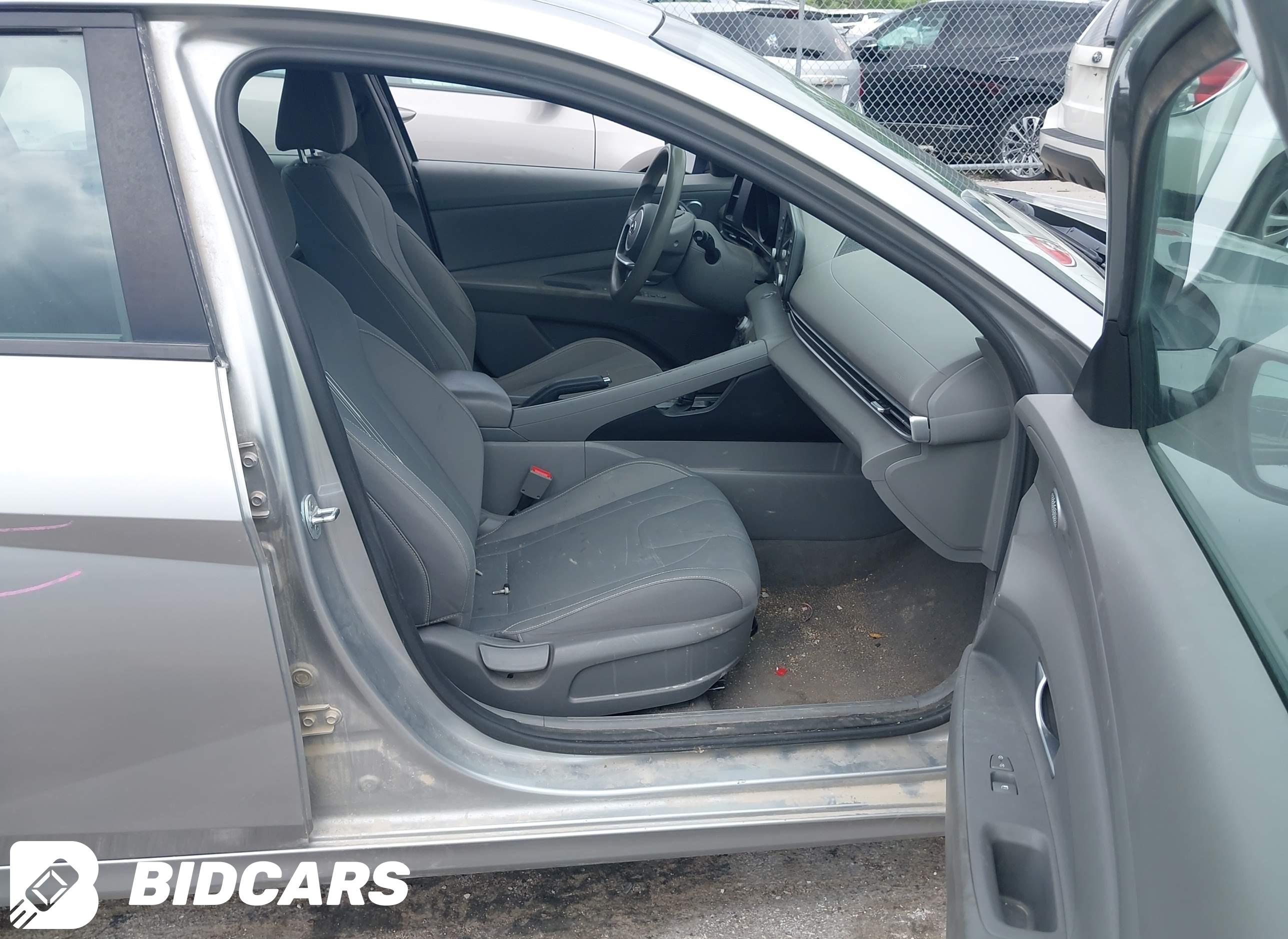 2021 Hyundai Elantra, Sel