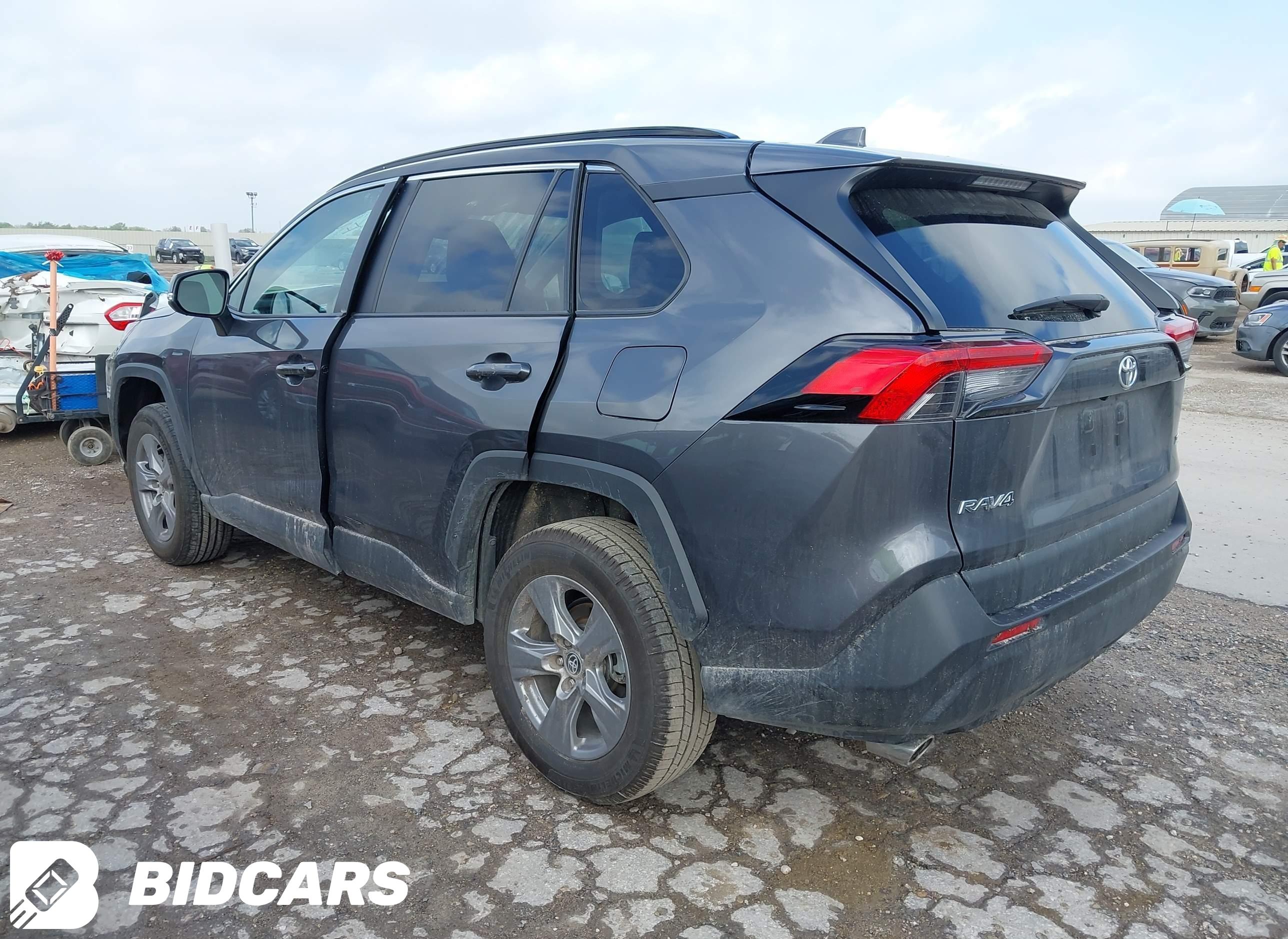 2024 Toyota RAV4, Xle