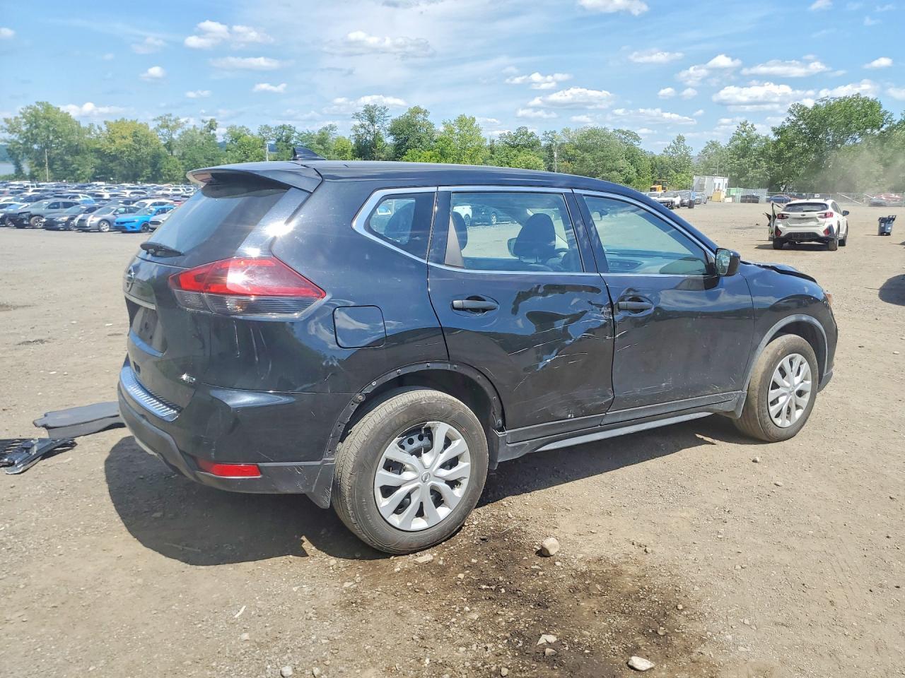 2018 Nissan Rogue, S