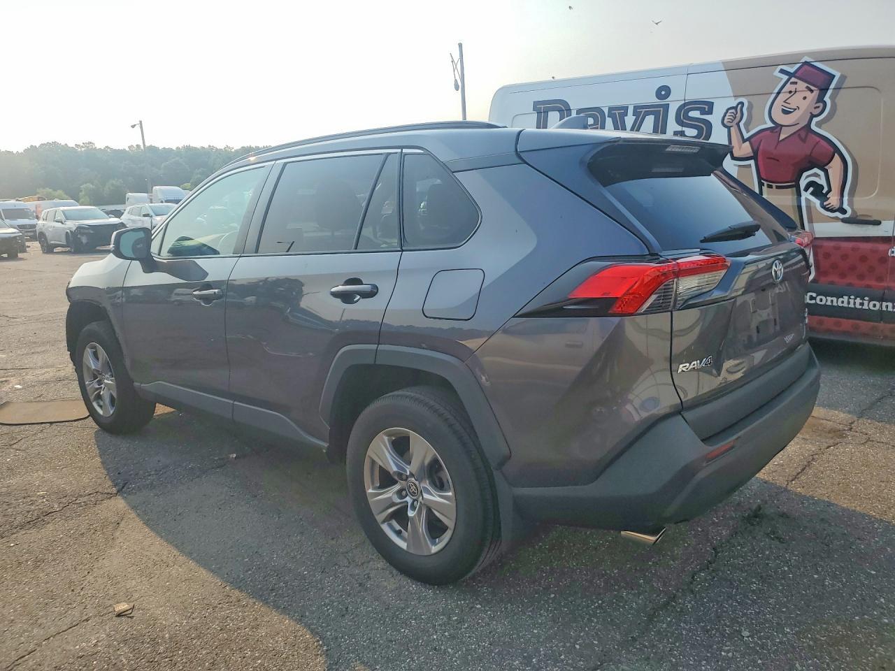 2024 Toyota RAV4, Xle