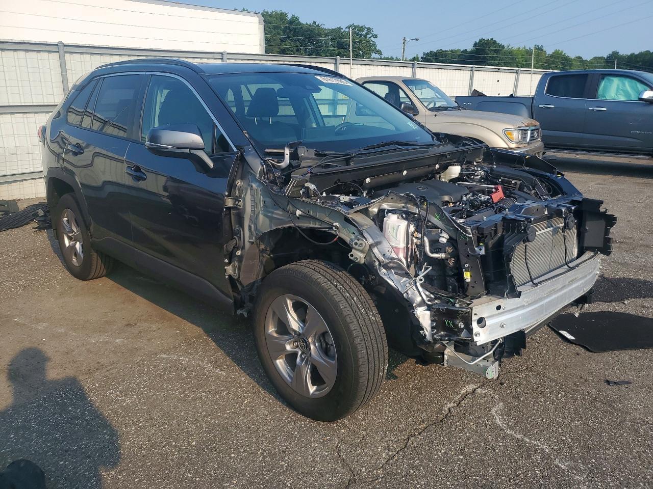 2024 Toyota RAV4, Xle