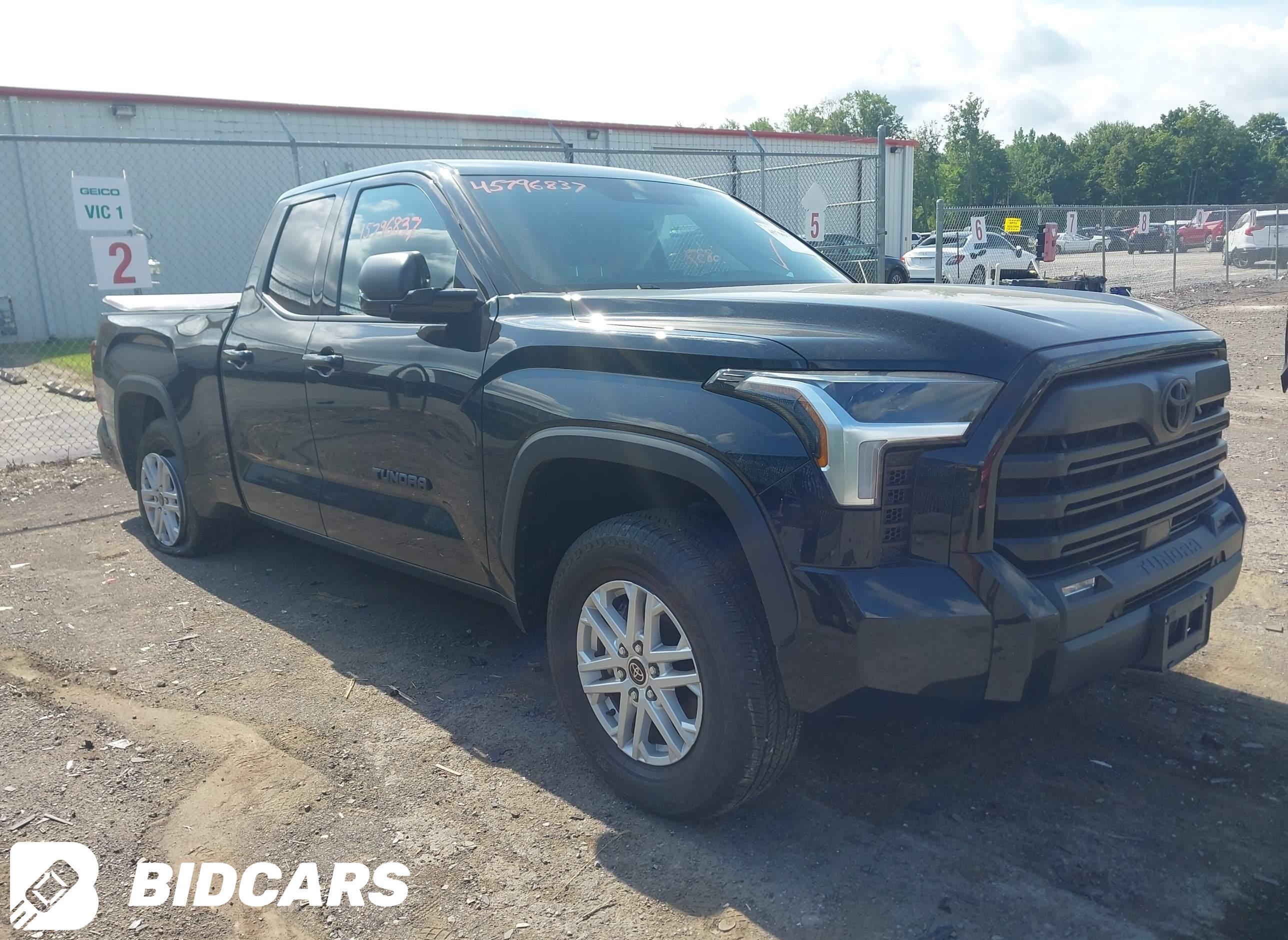 2022 Toyota Tundra, SR5