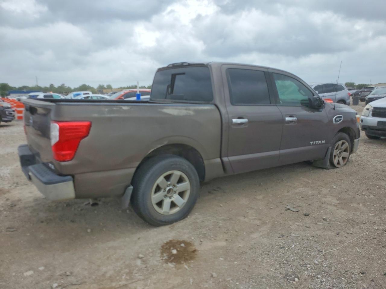 2017 Nissan Titan, S