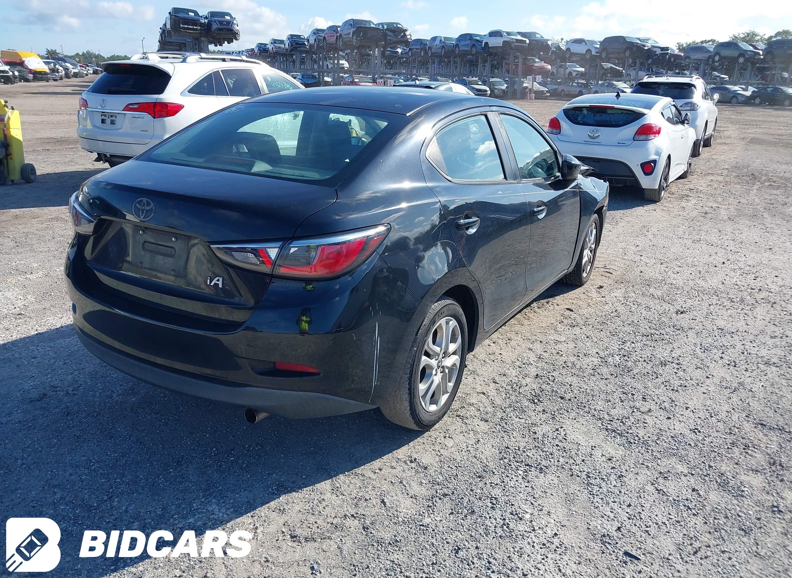 2017 Toyota Yaris, Ia