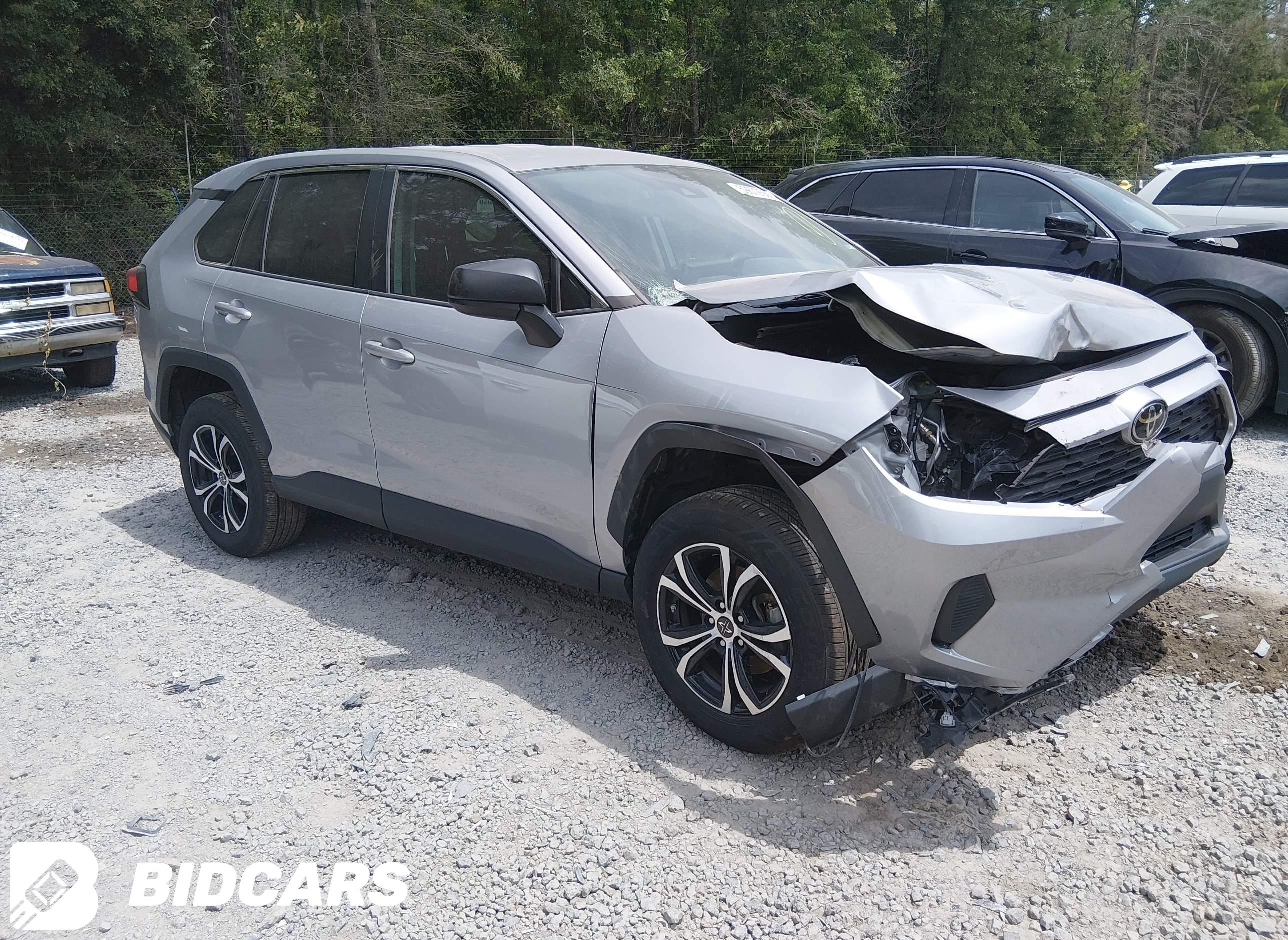 2022 Toyota RAV4, LE