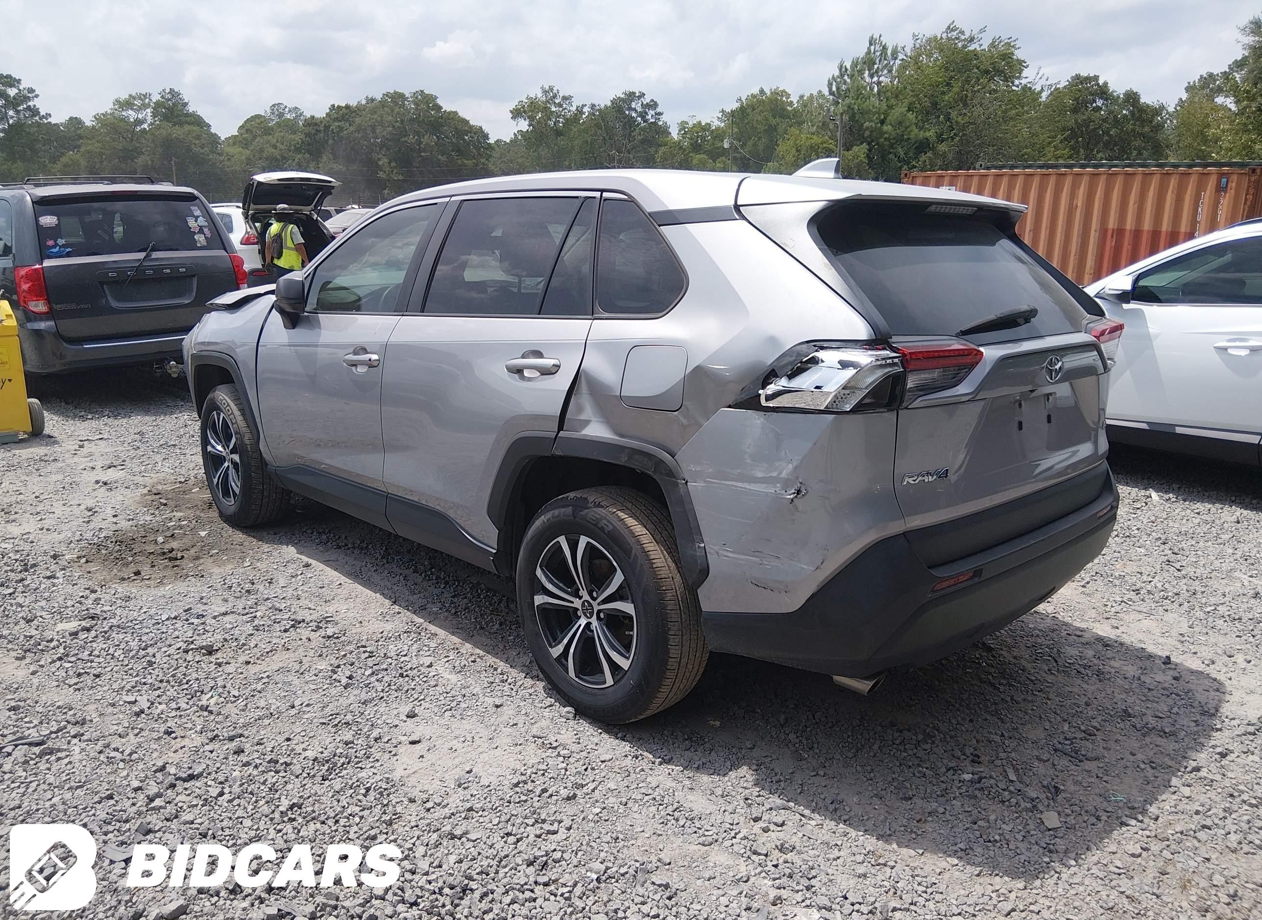 2022 Toyota RAV4, LE