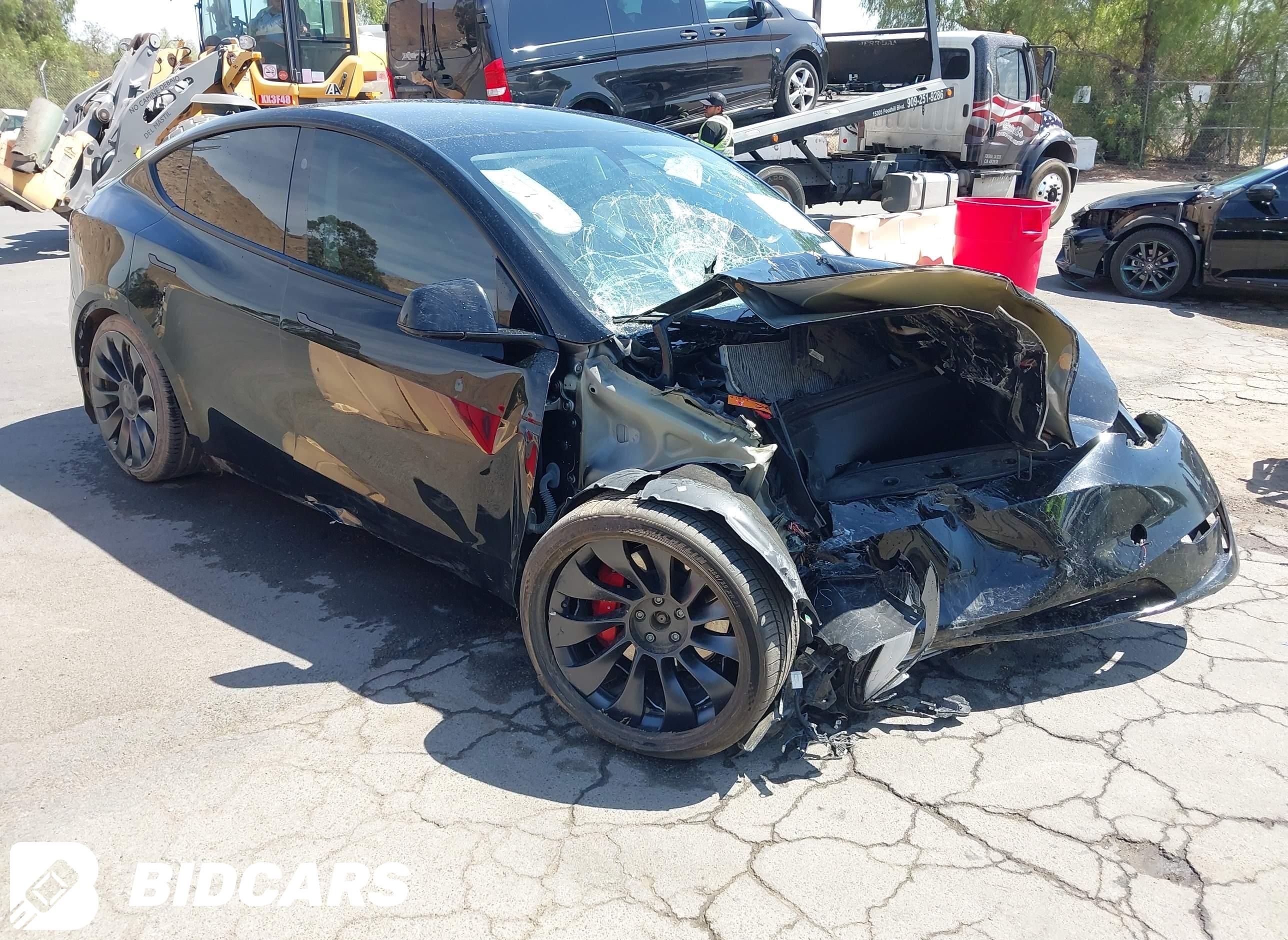 2023 Tesla Model Y, Performan...