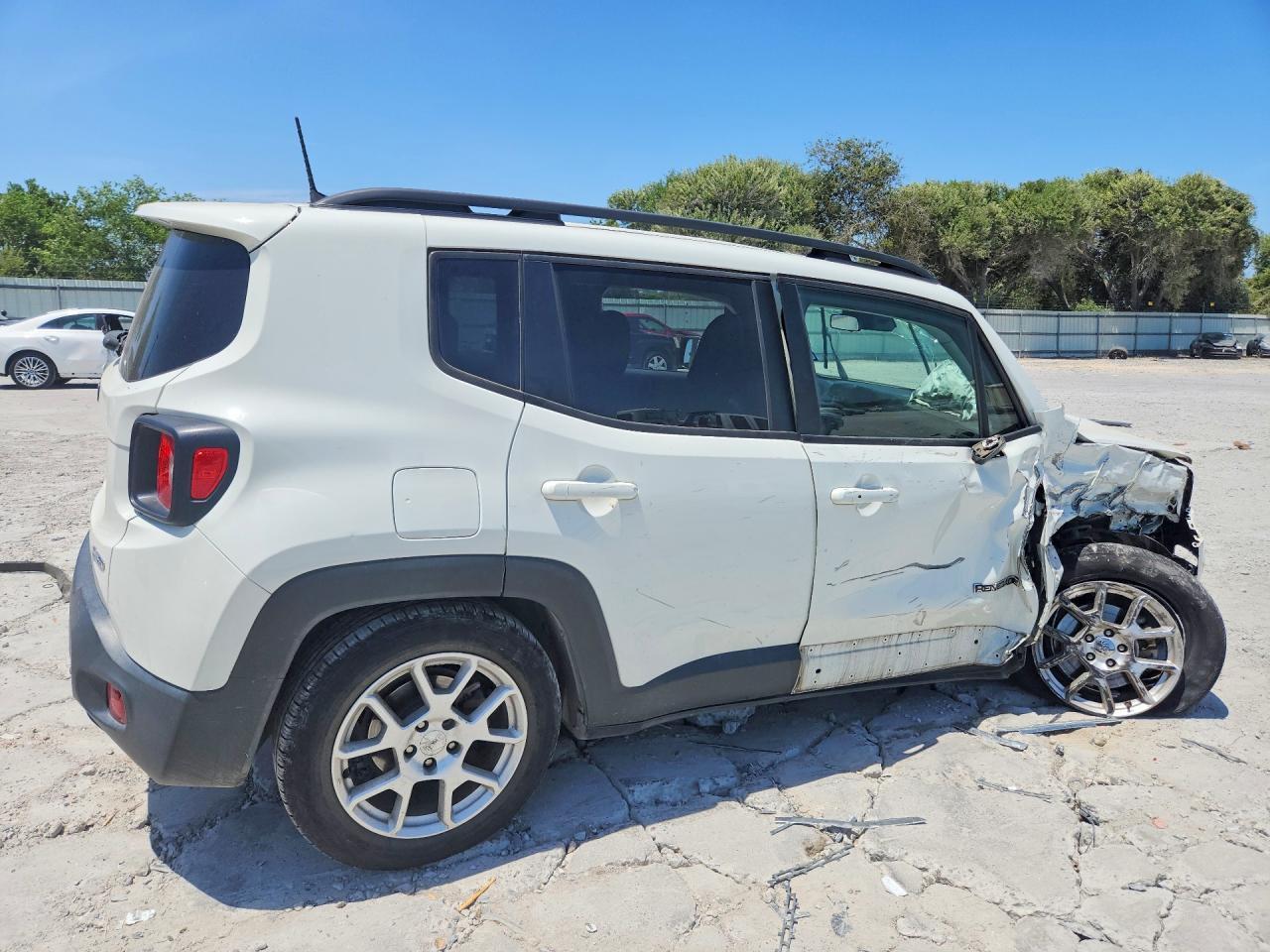 2020 Jeep Renegade, Latitude