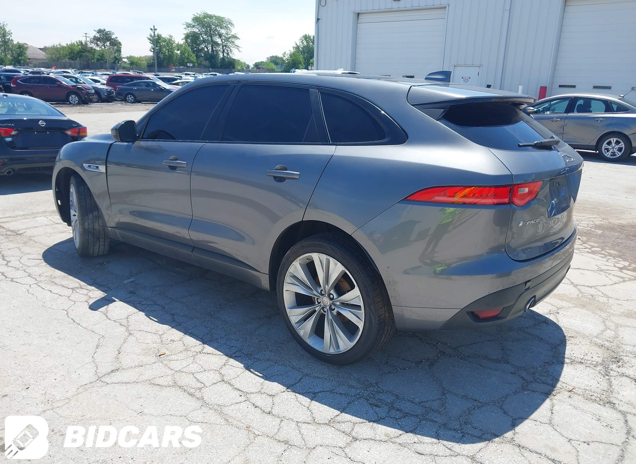2017 Jaguar F-Pace, 35T R-Sport