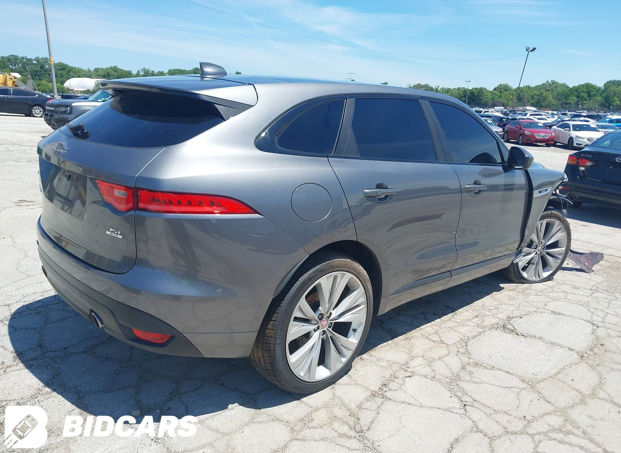 2017 Jaguar F-Pace, 35T R-Sport