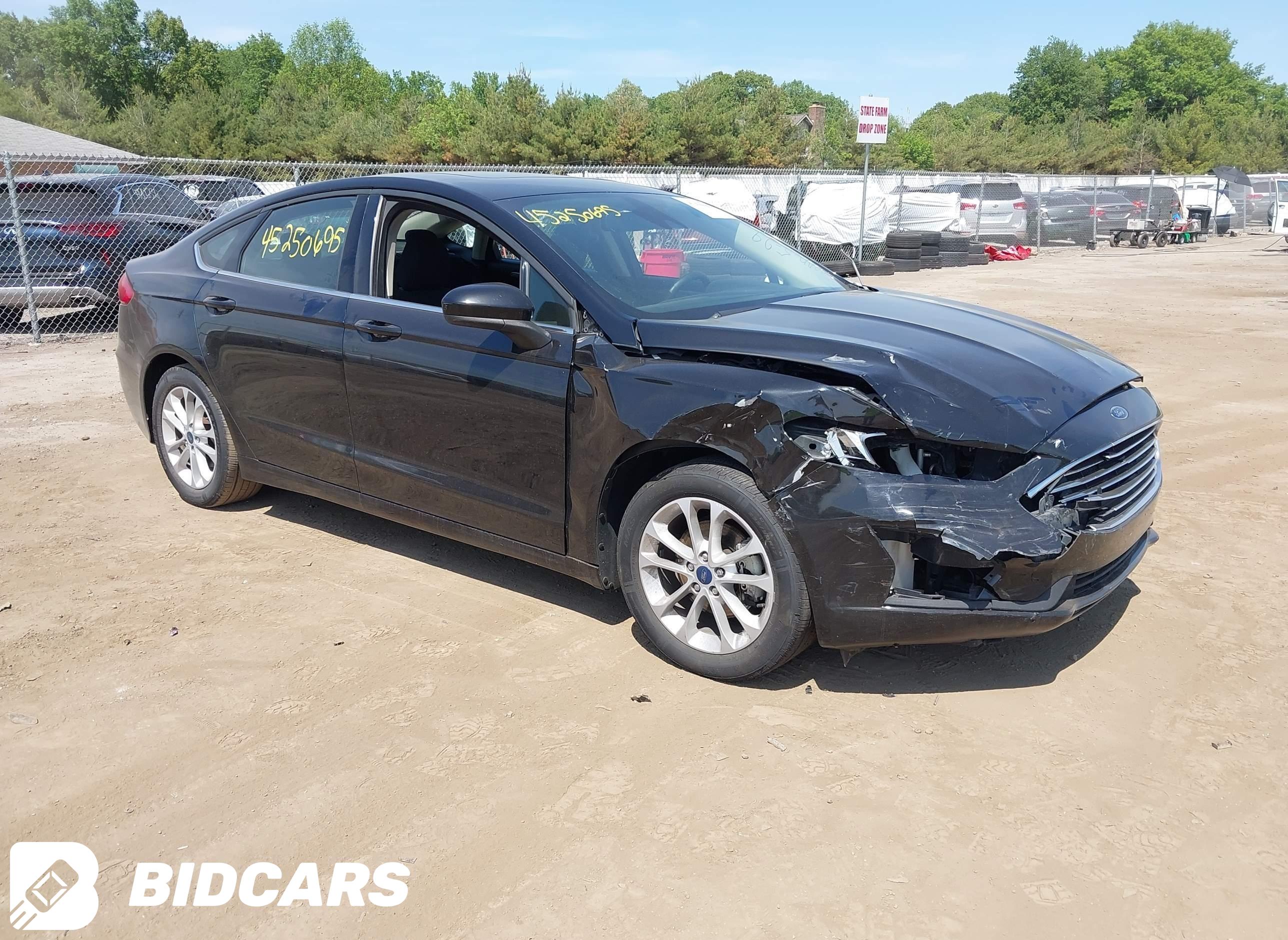 2020 Ford Fusion, SE